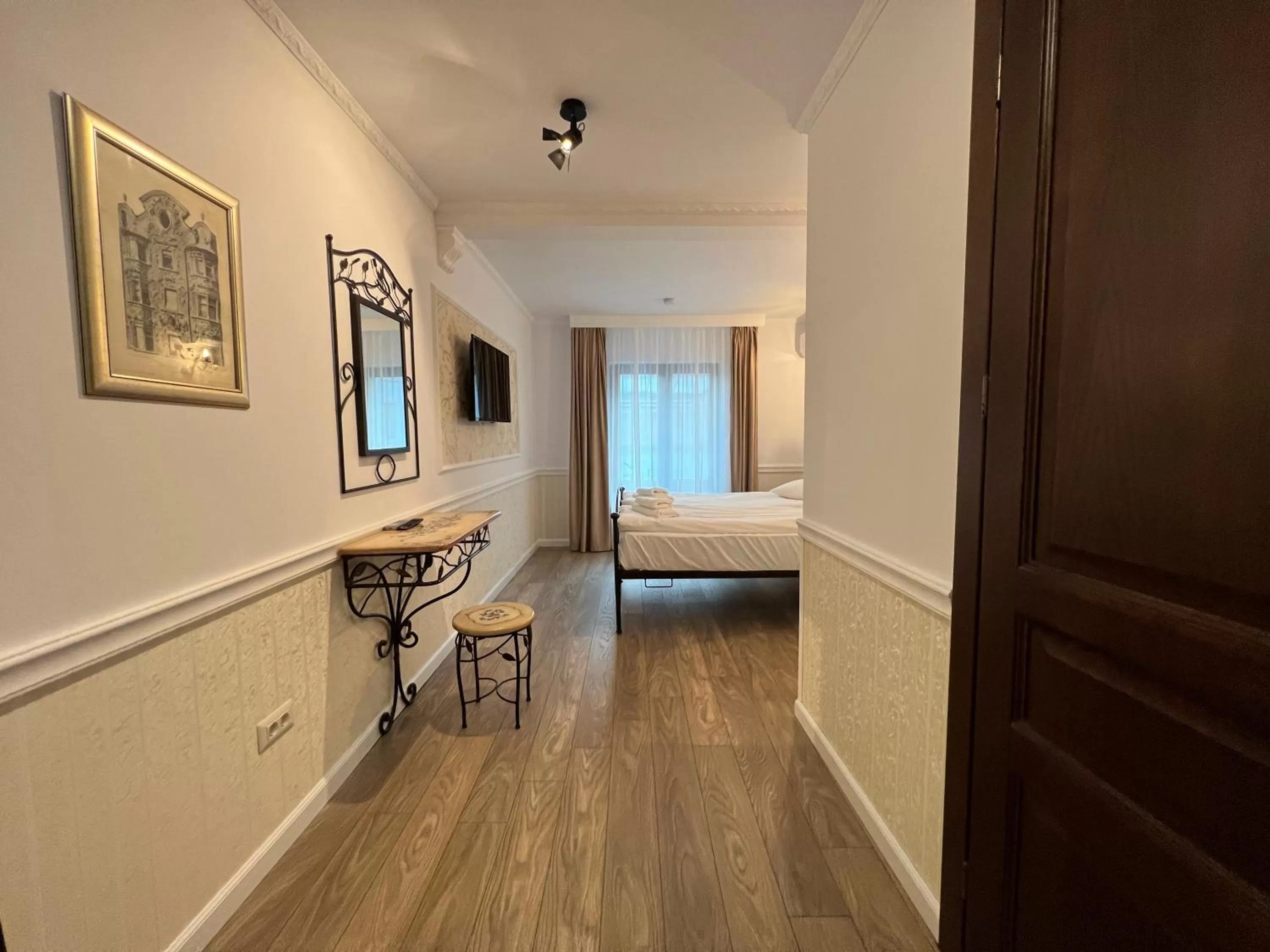 Photo of the whole room, Bed in Hotel Boutique Cathedral Plaza Residences room for rent downtown