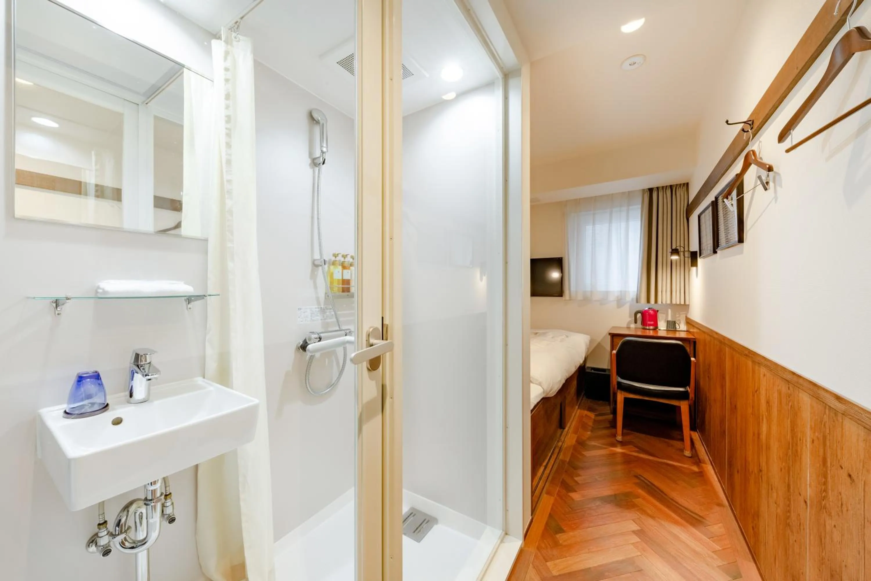 Photo of the whole room in The OneFive Tokyo Shibuya