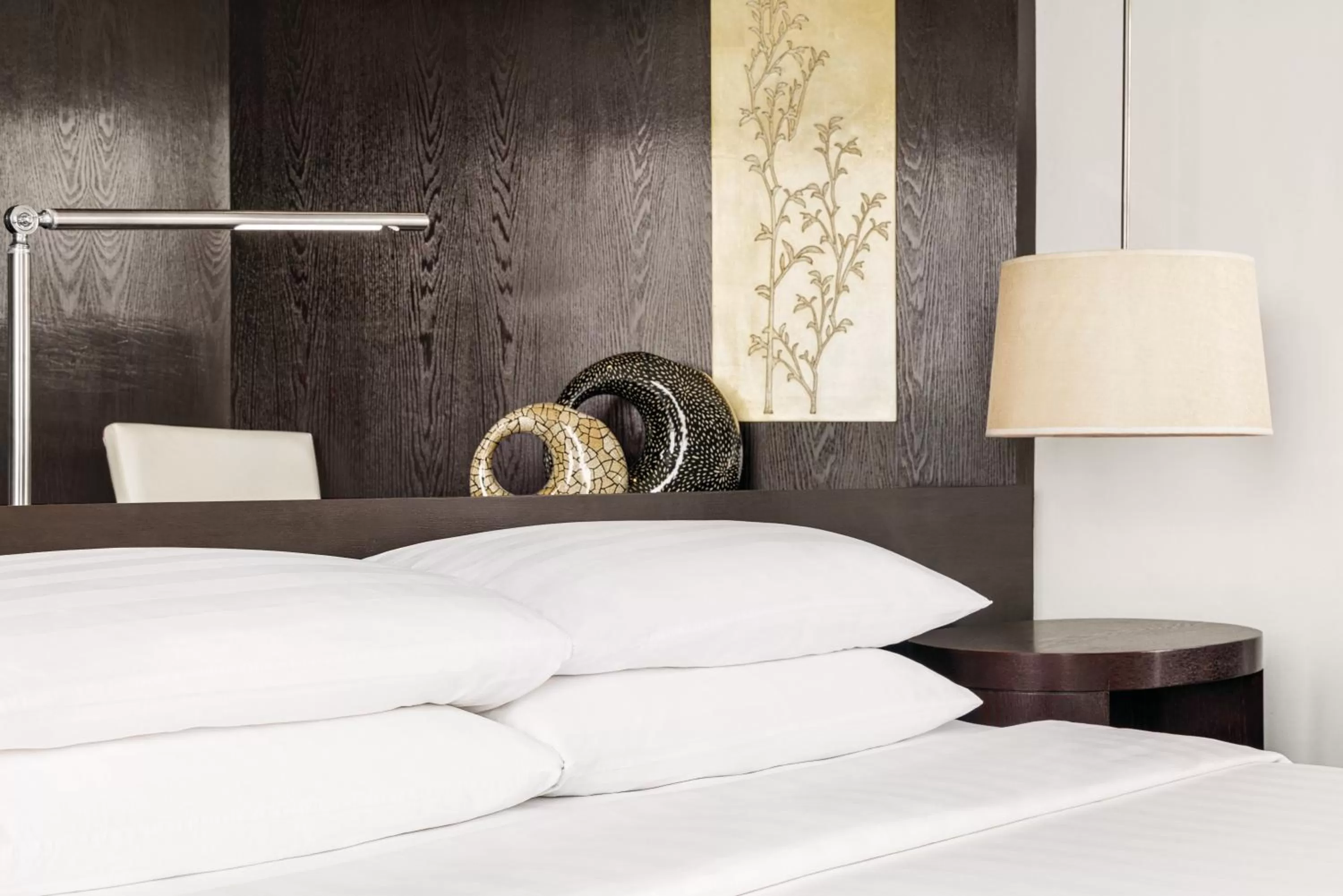 Bed in Jen Maldives Male by Shangri-La