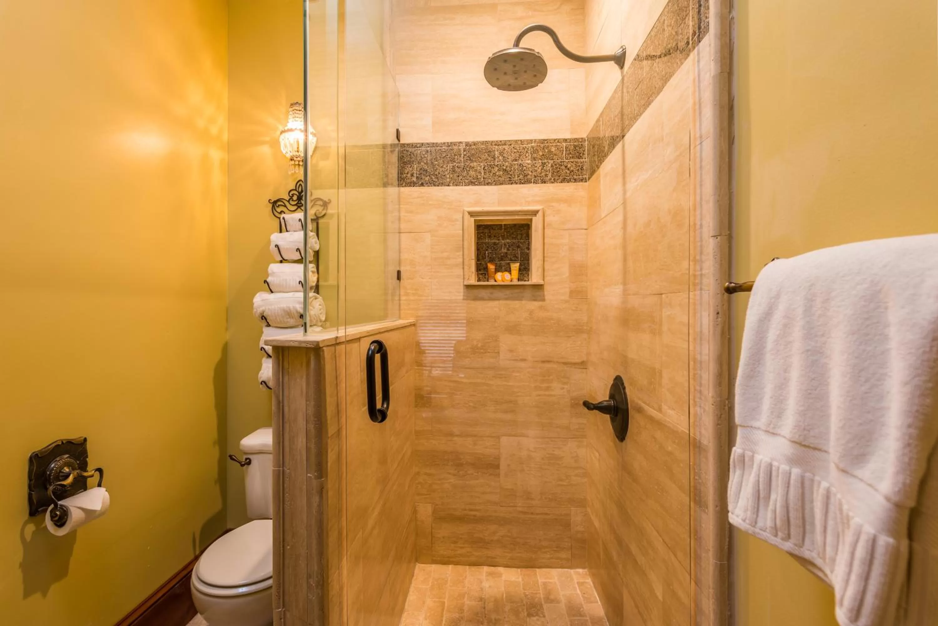 Shower in Carriage Way Inn Bed & Breakfast Adults Only - 21 years old and up