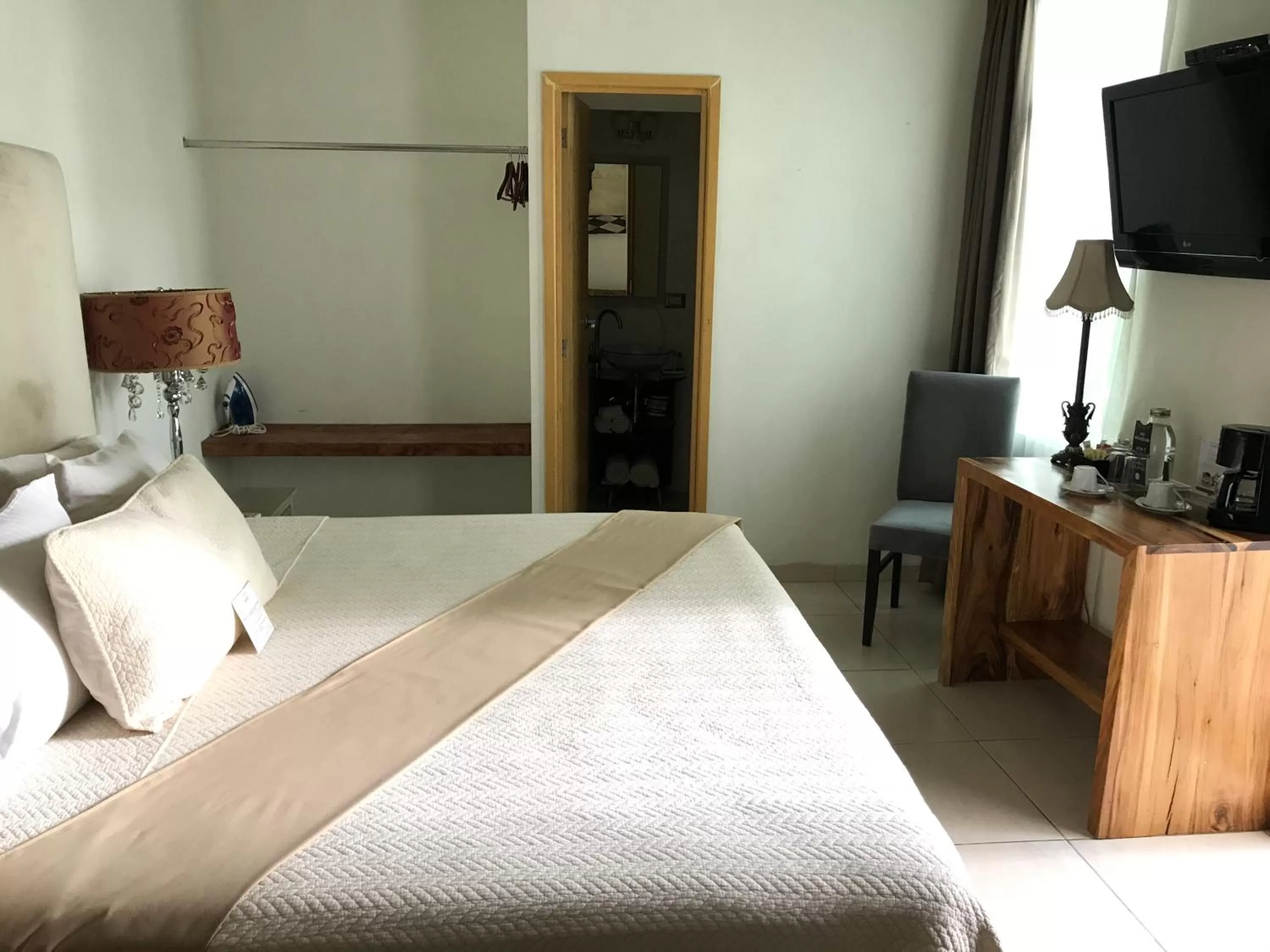 Bed in Casa Monraz Hotel Boutique