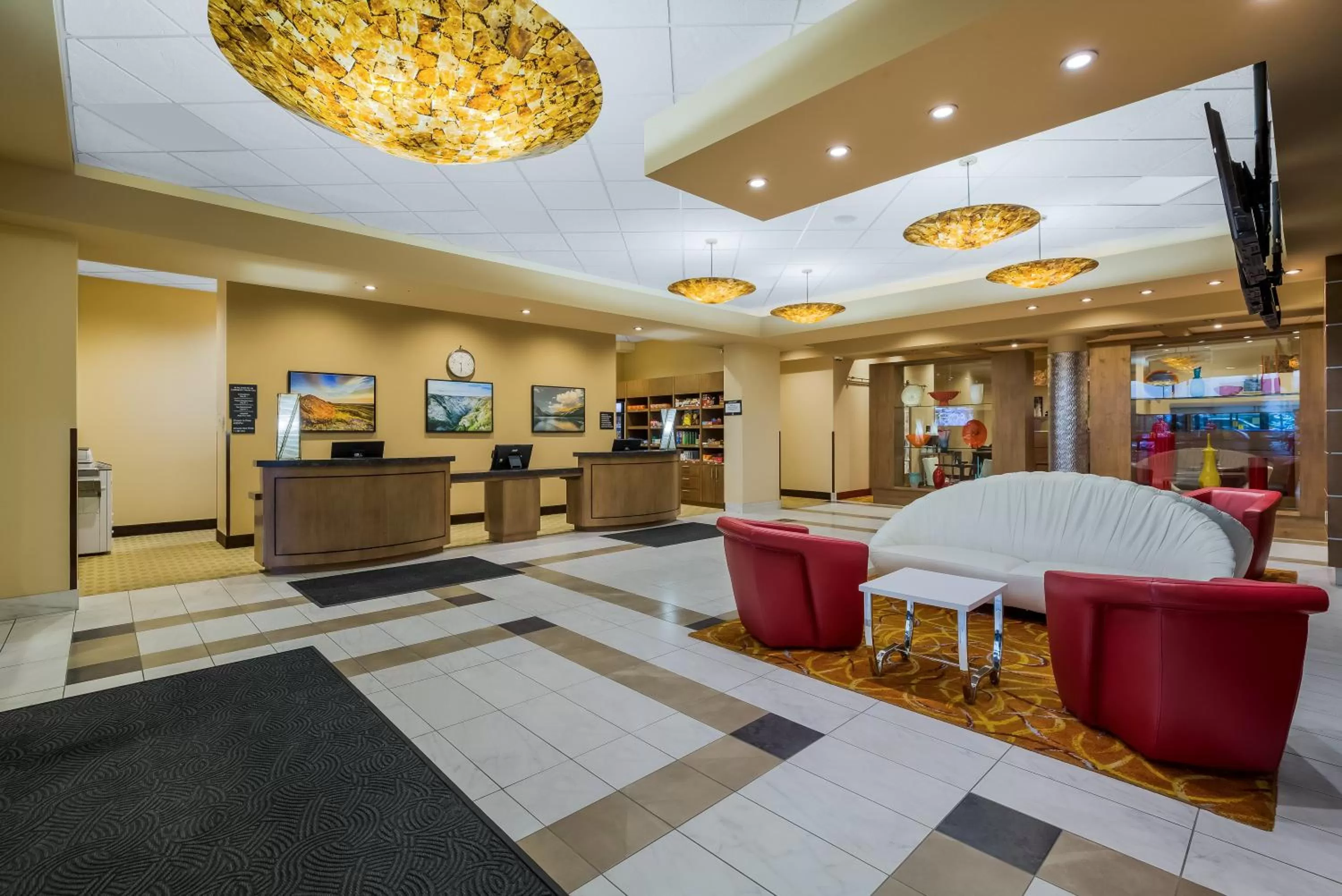 Restaurant/places to eat in Hotel 11, MOD A Sonesta Collection