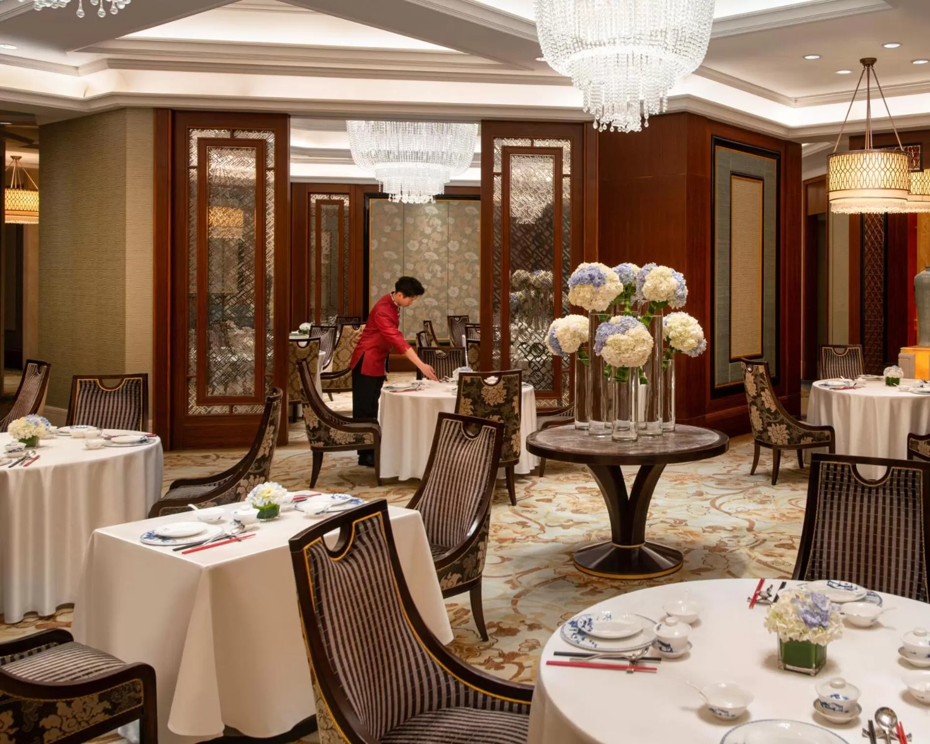 Restaurant/places to eat in Shangri-La Nanjing
