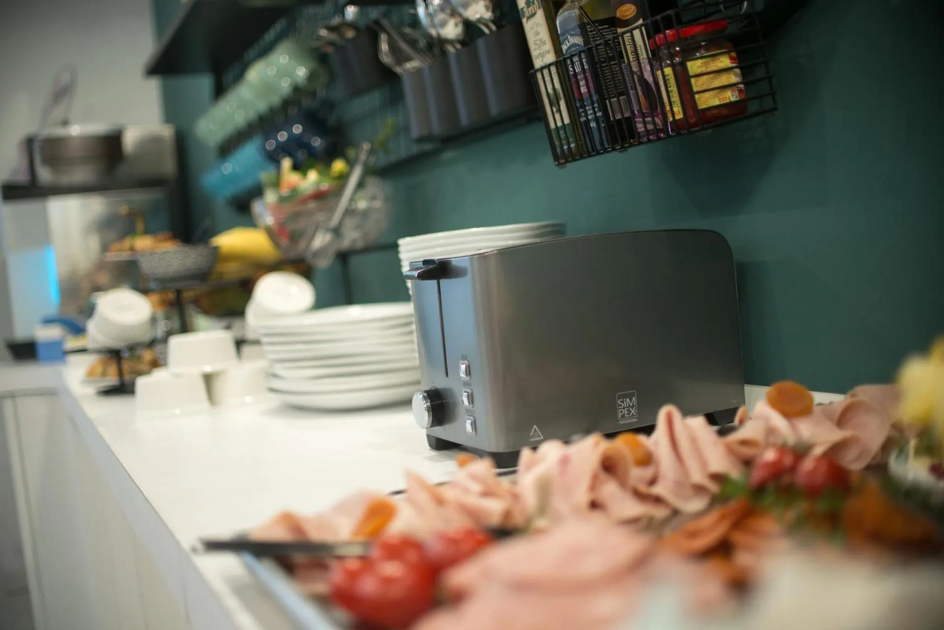 Restaurant/places to eat in Hotel Civitas