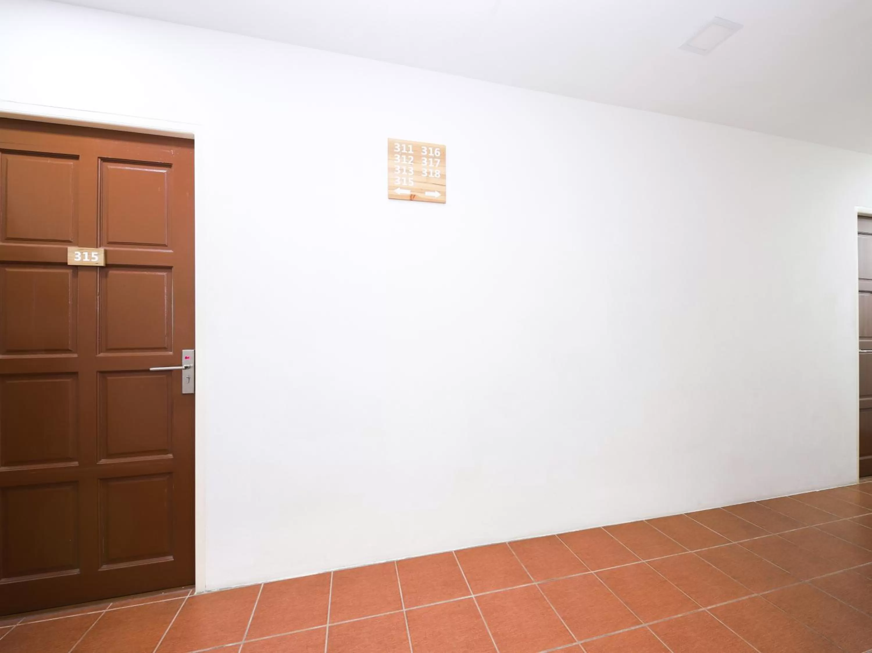 Floor plan in OYO 836 Mandurah Room & Cafe