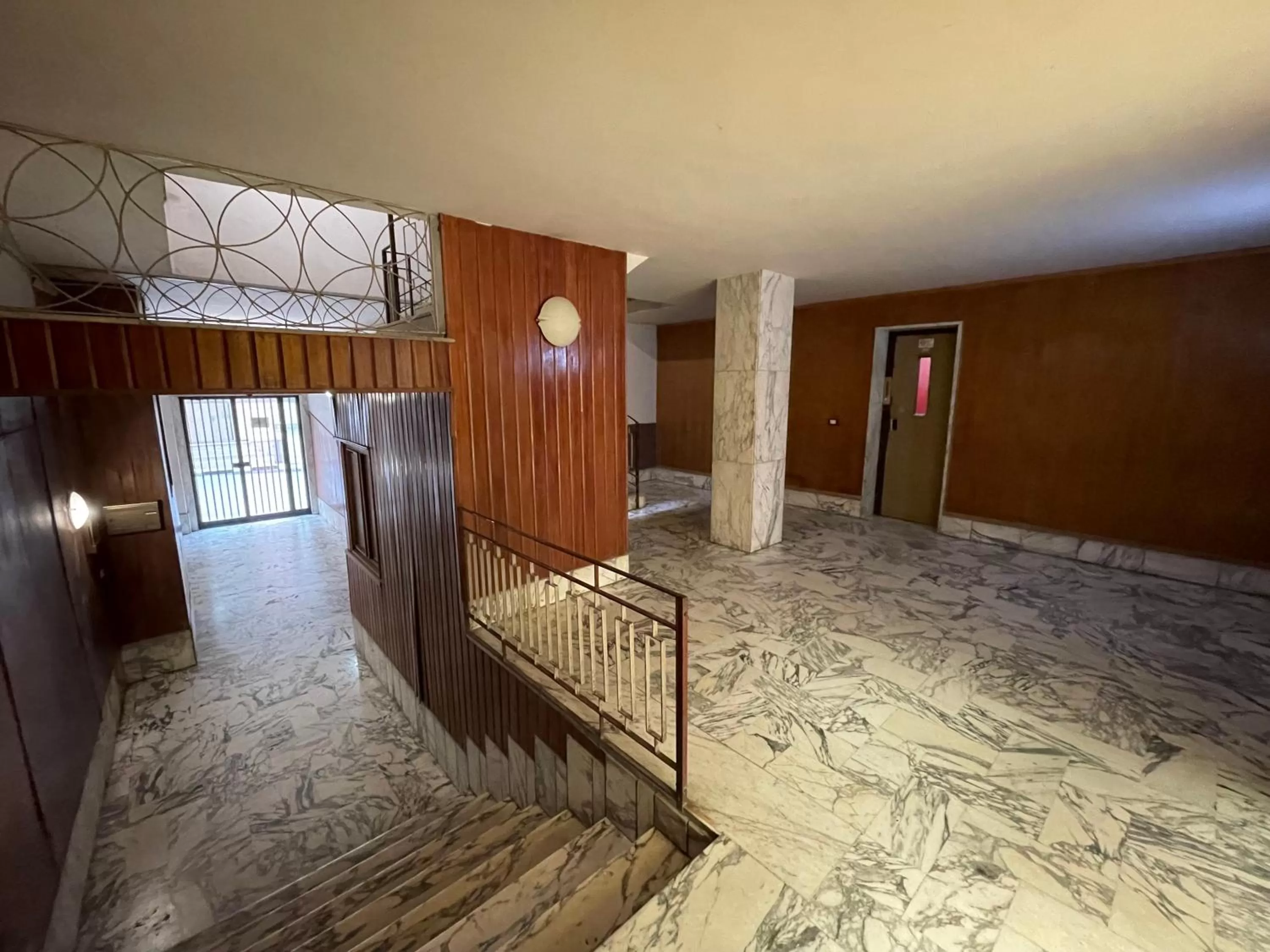 elevator in B&B CENTRALE