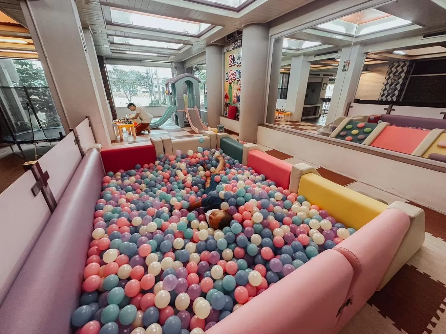 Kids's club in Hotel De Khuvieng