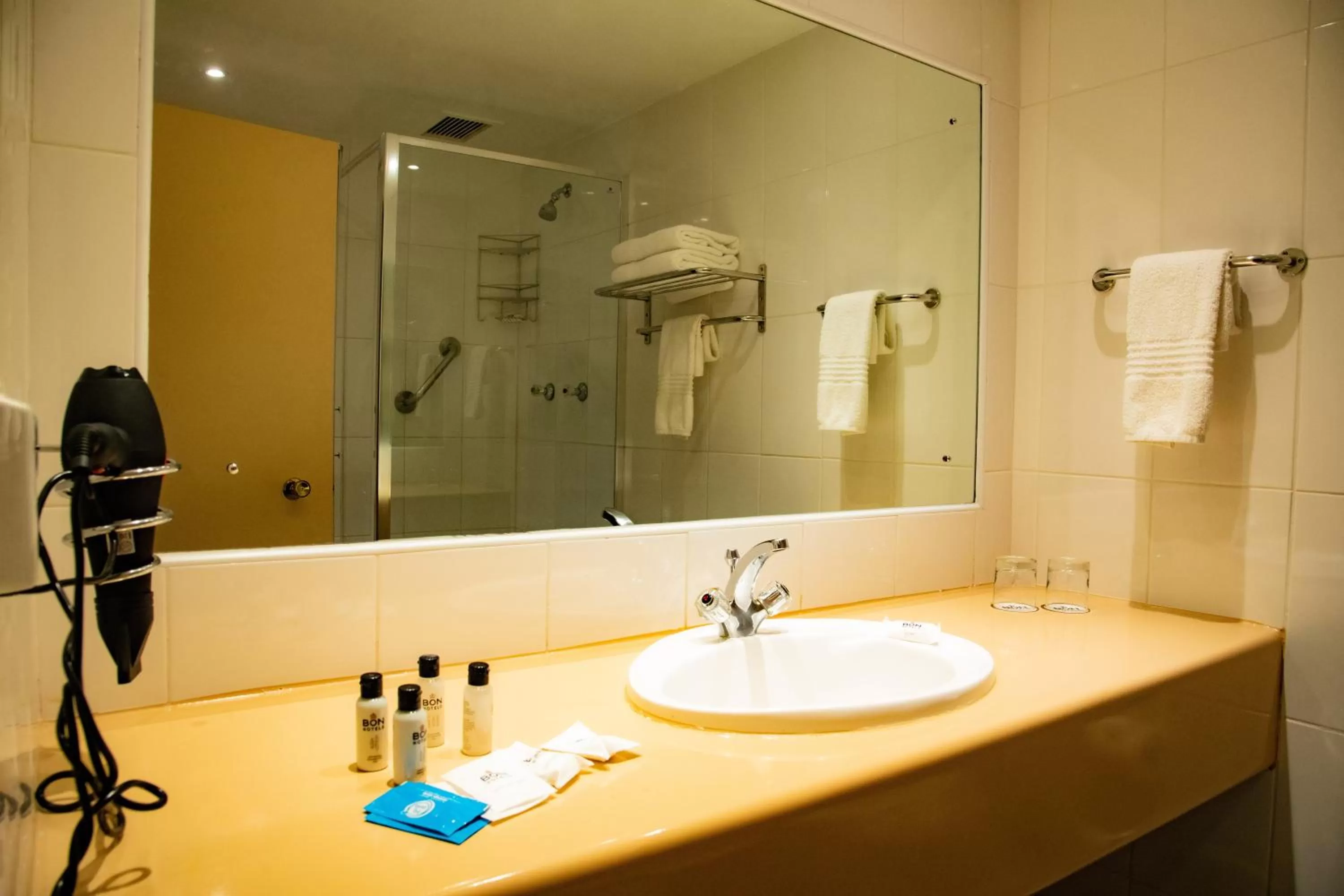 Bathroom in BON Hotel Bloemfontein Central