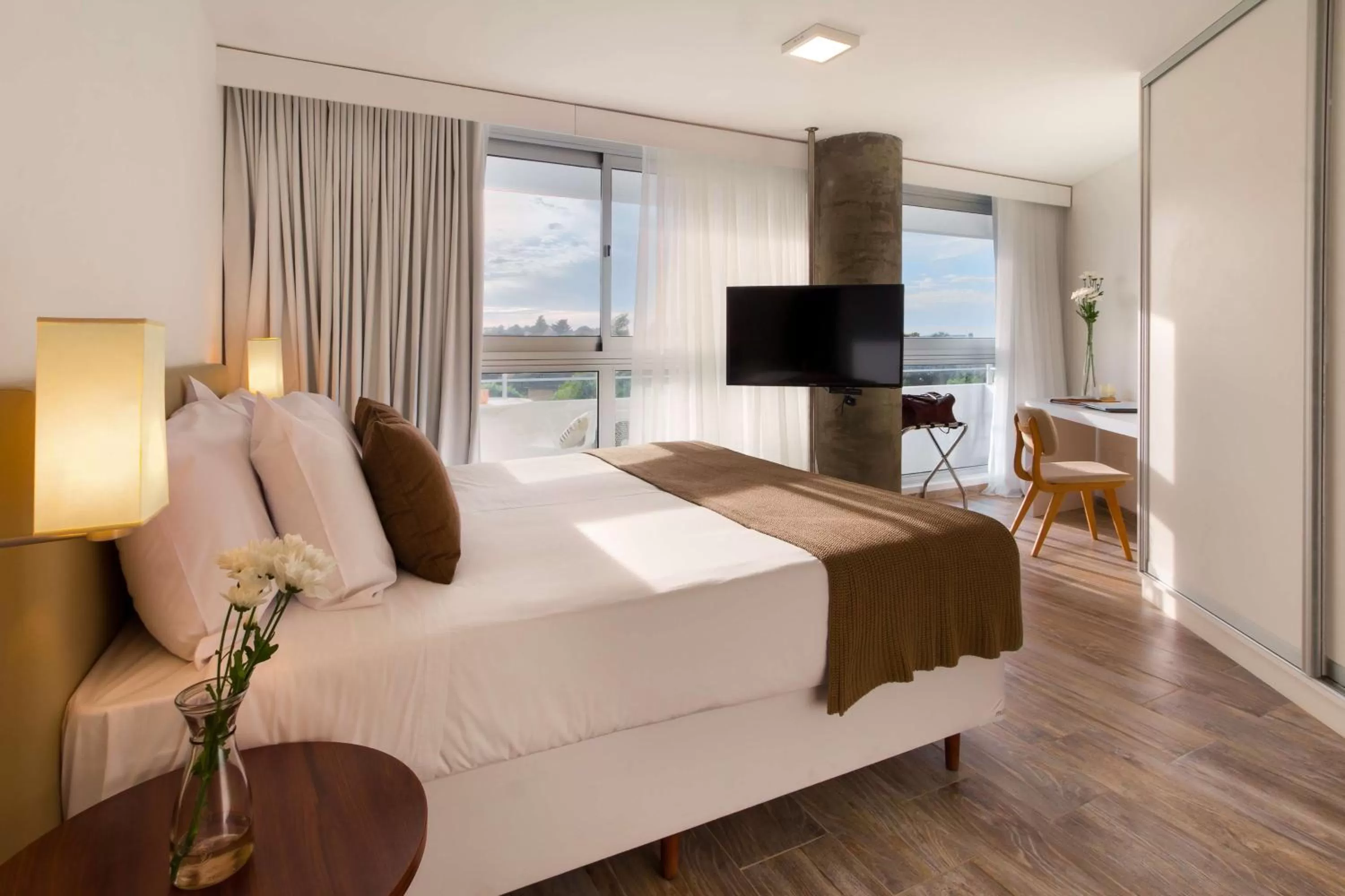 Photo of the whole room, Bed in Dazzler by Wyndham Colonia