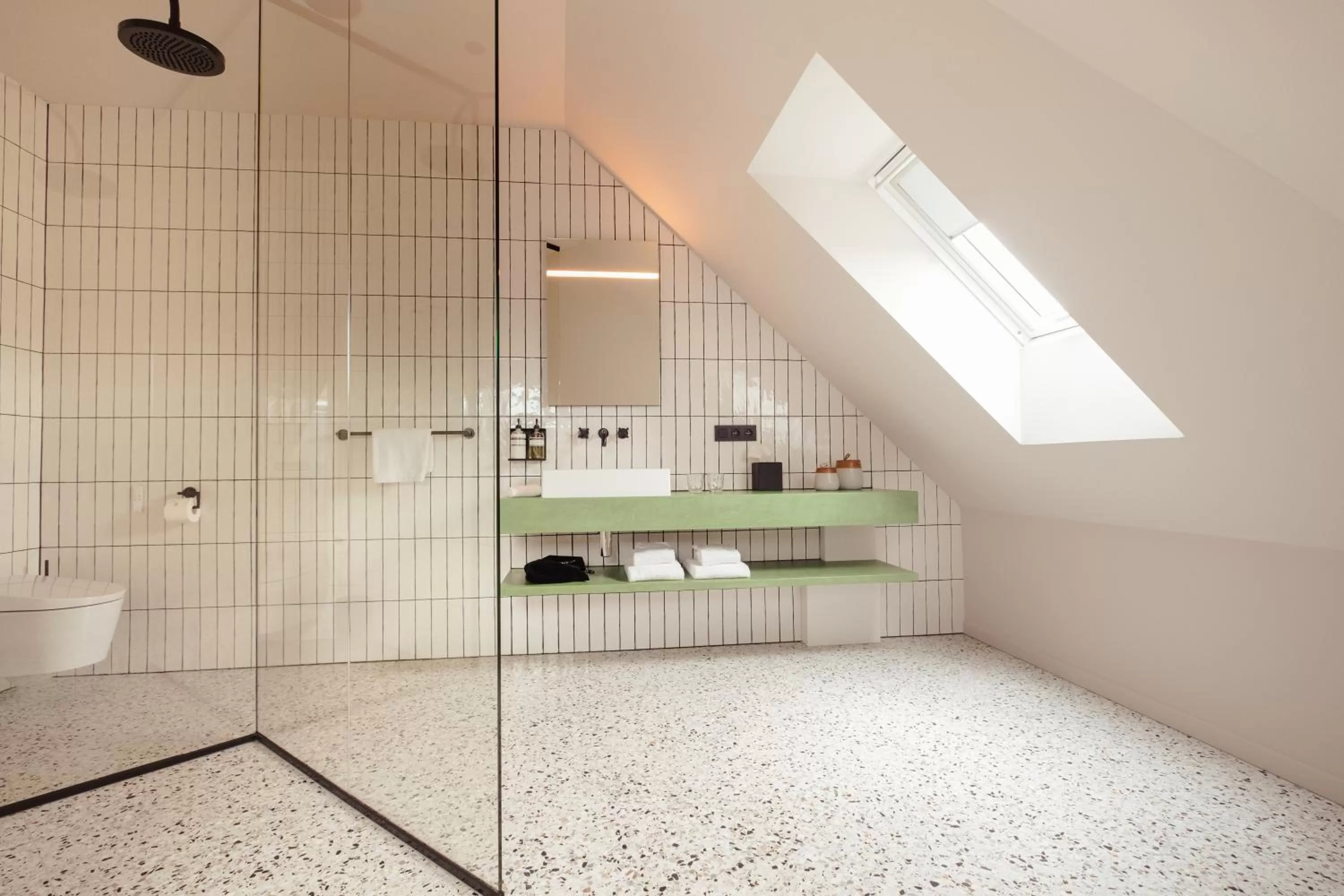 Bathroom in U Eat & Sleep Antwerp