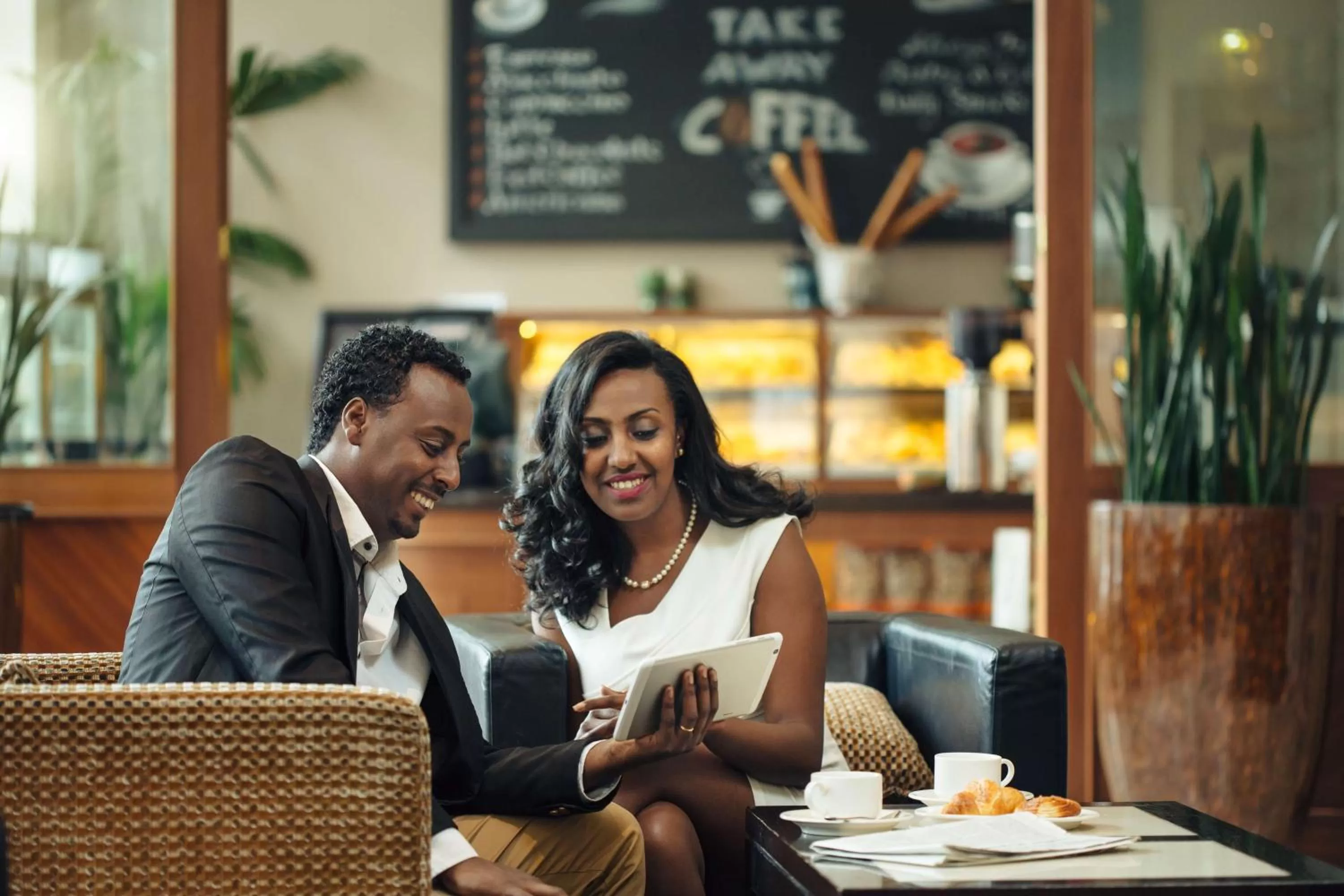 Lounge or bar in Radisson Blu Hotel, Addis Ababa