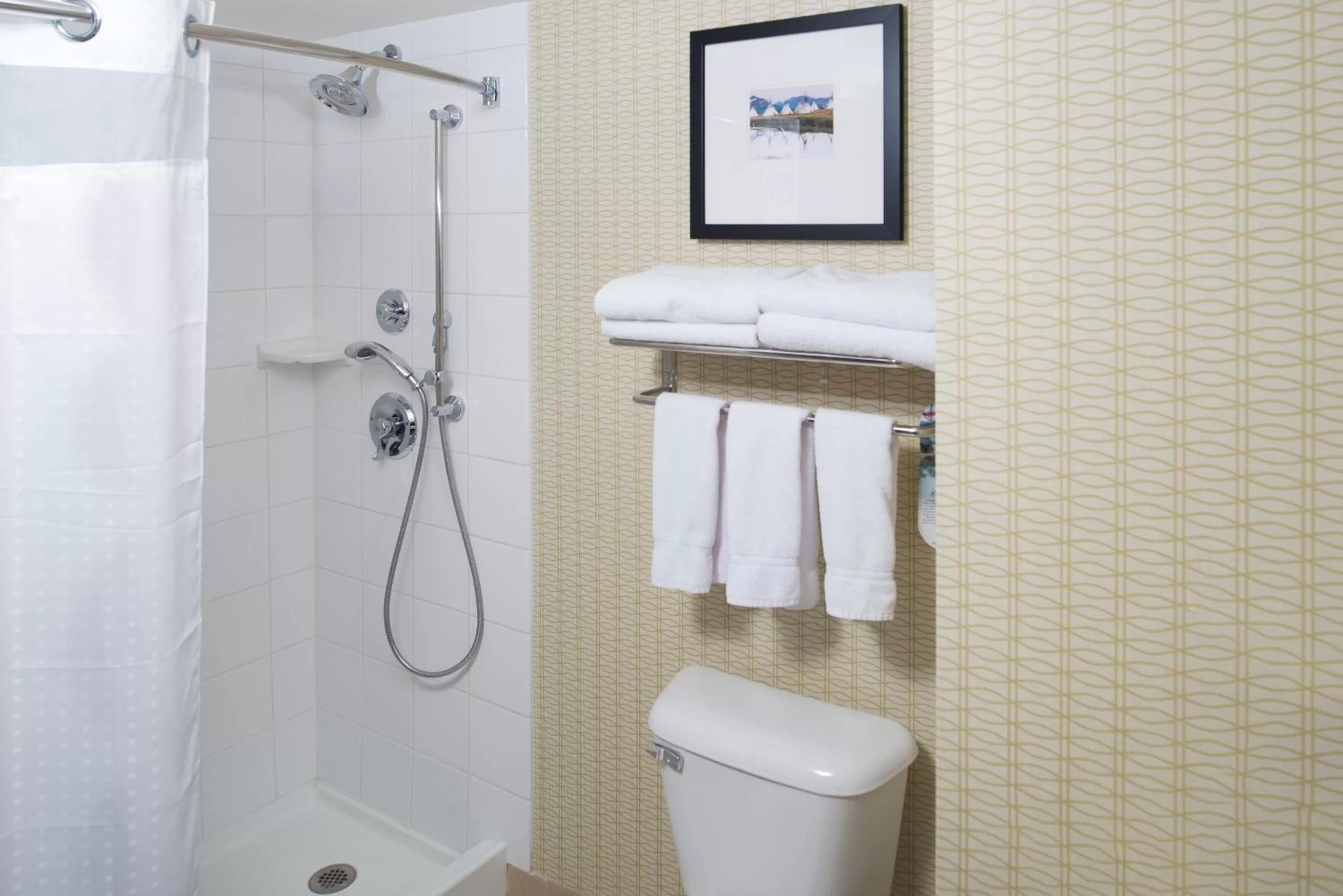 Shower in Glacier Peaks Hotel