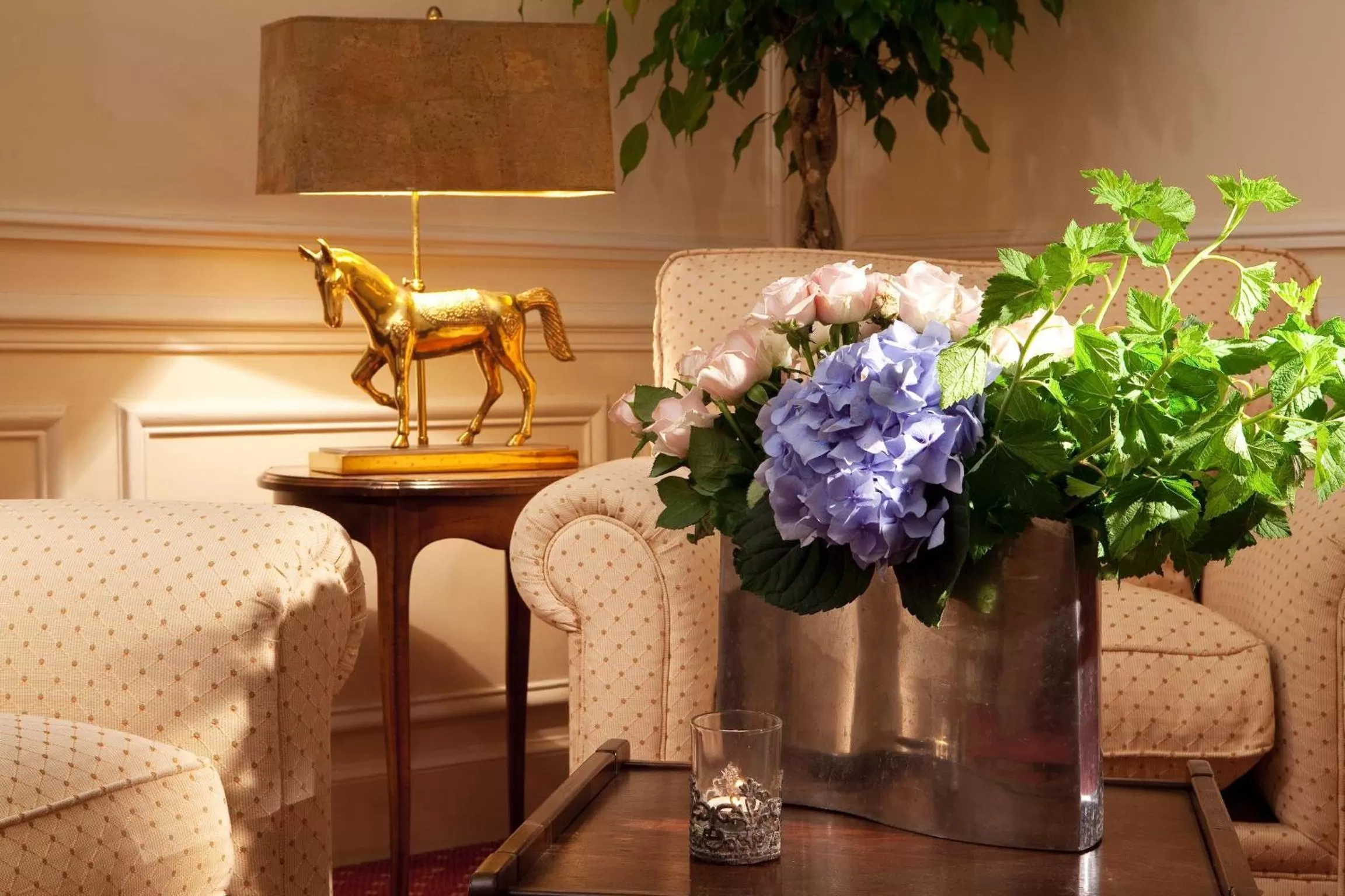 Decorative detail in Hotel d'Angleterre