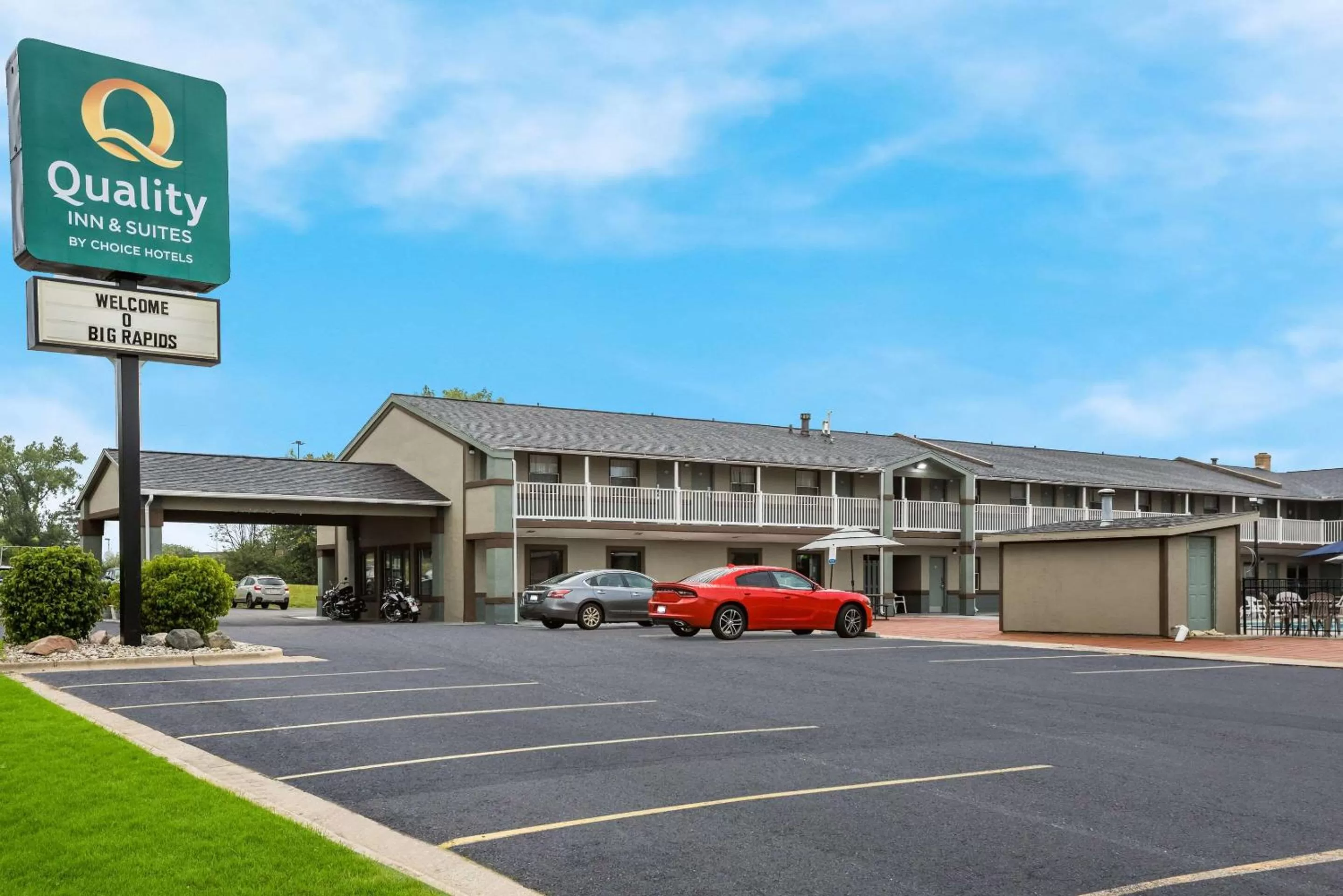 Property building in Quality Inn & Suites Big Rapids near University