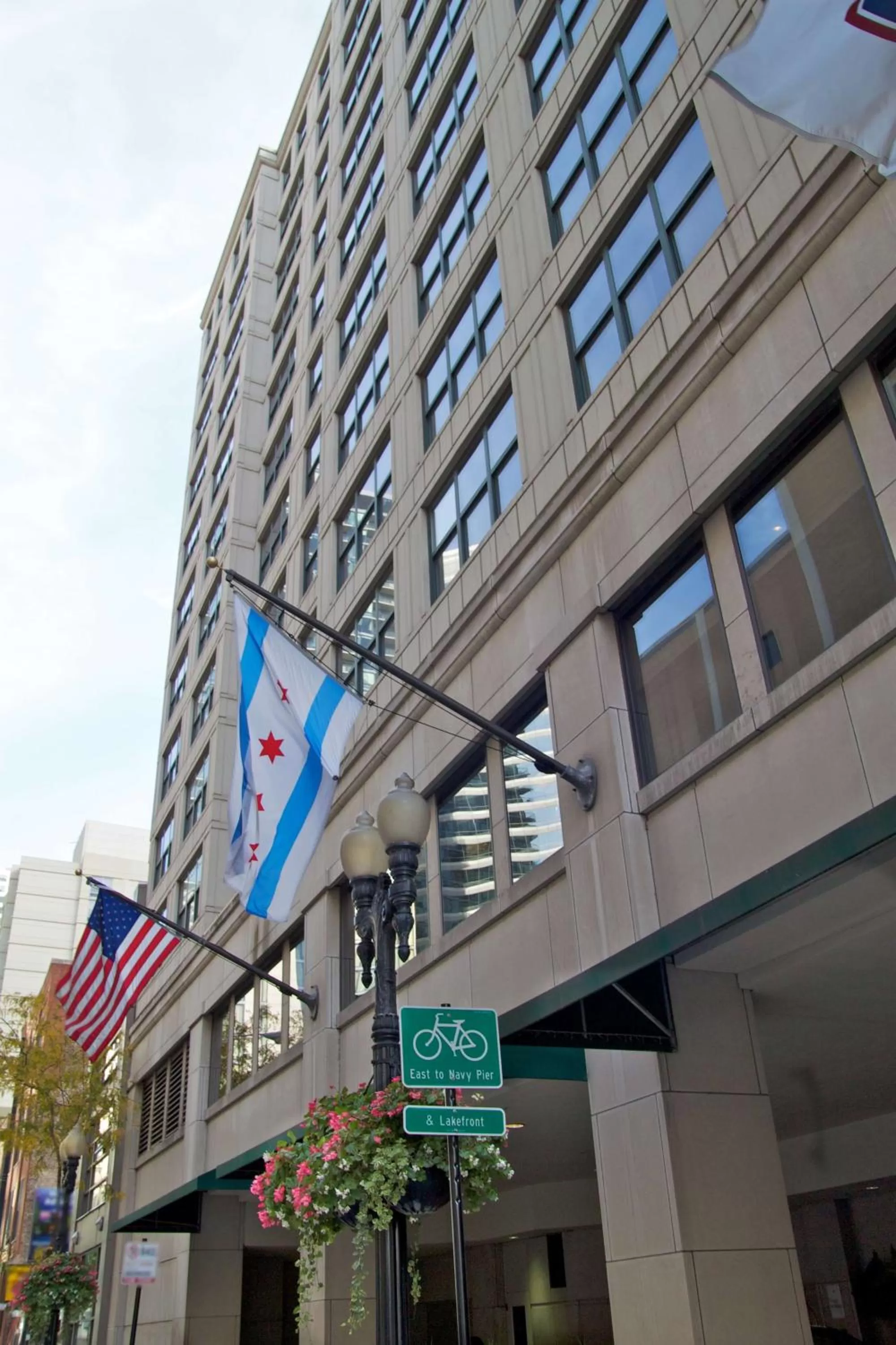 Property building in Hampton Inn & Suites Chicago-Downtown