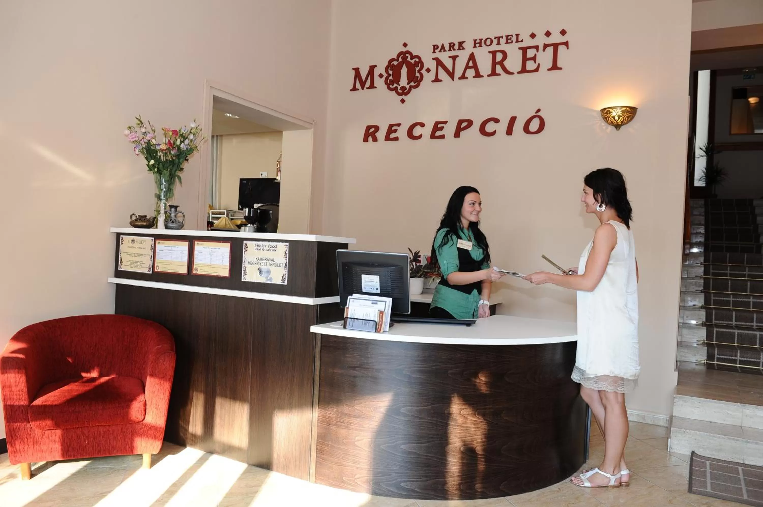 Lobby or reception in Hotel Minaret&Étterem