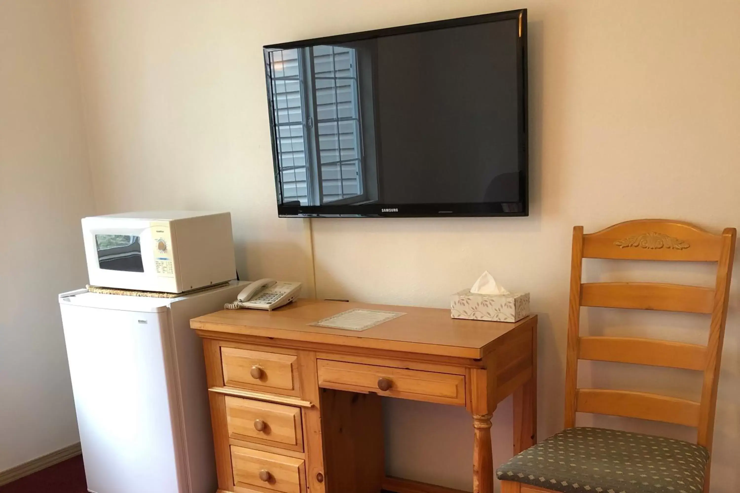 Suite with forest view in The Landmark Inn Suite with forest view in The Landmark Inn