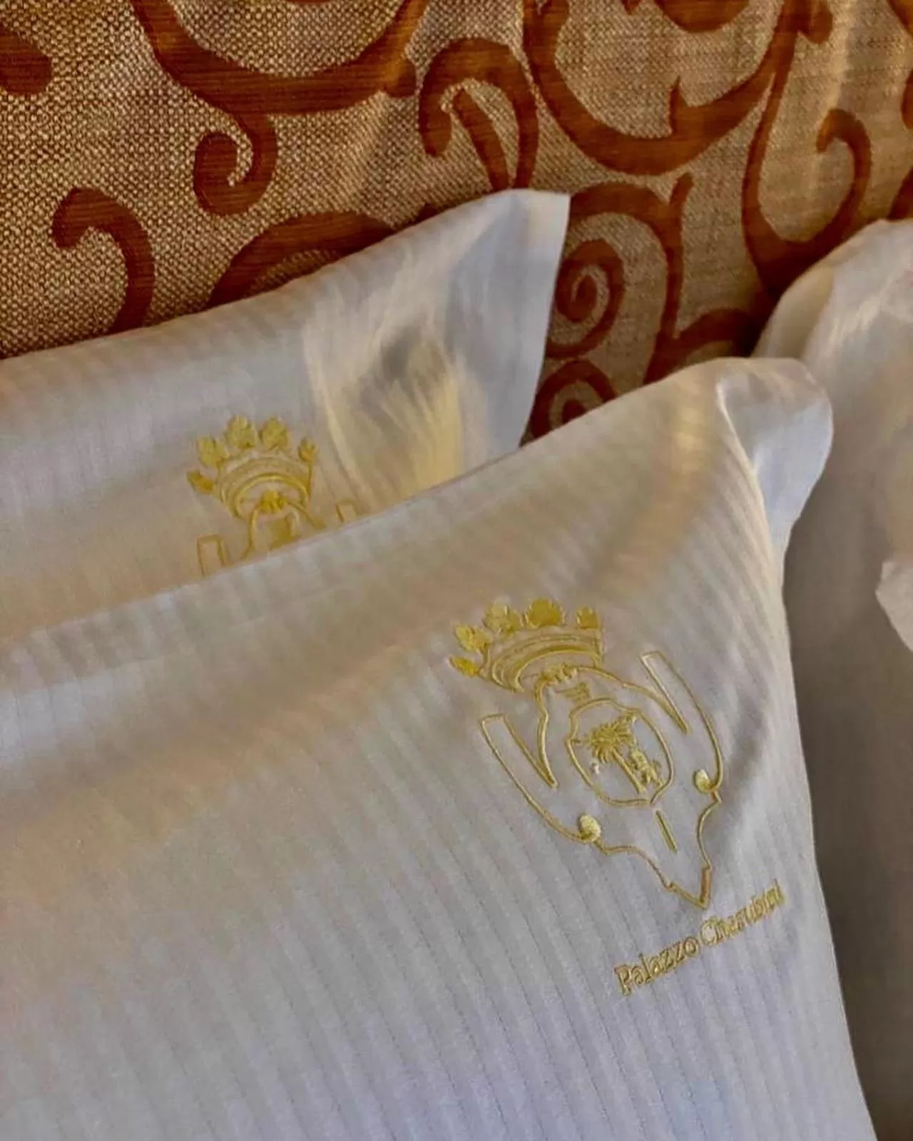 Bed in Palazzo Cherubini-Pools & Wellness