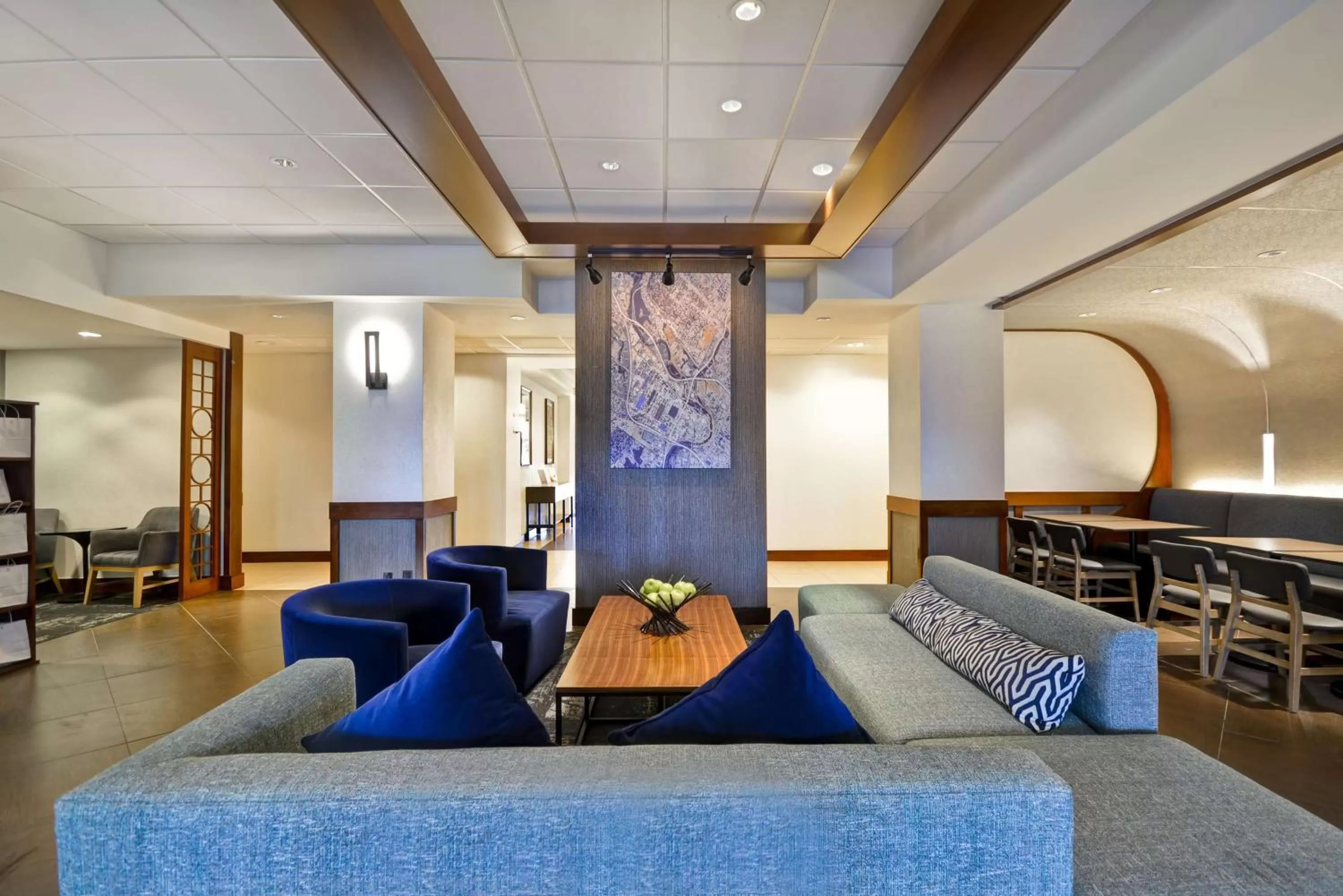 Lobby or reception in Hyatt Place Columbus Worthington
