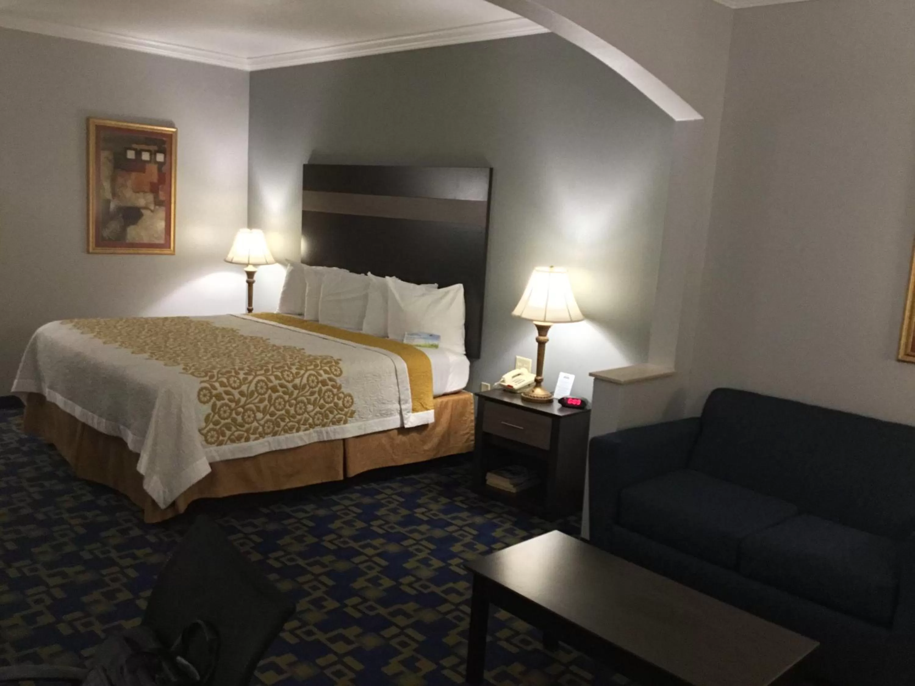 Bed in Days Inn by Wyndham Robstown