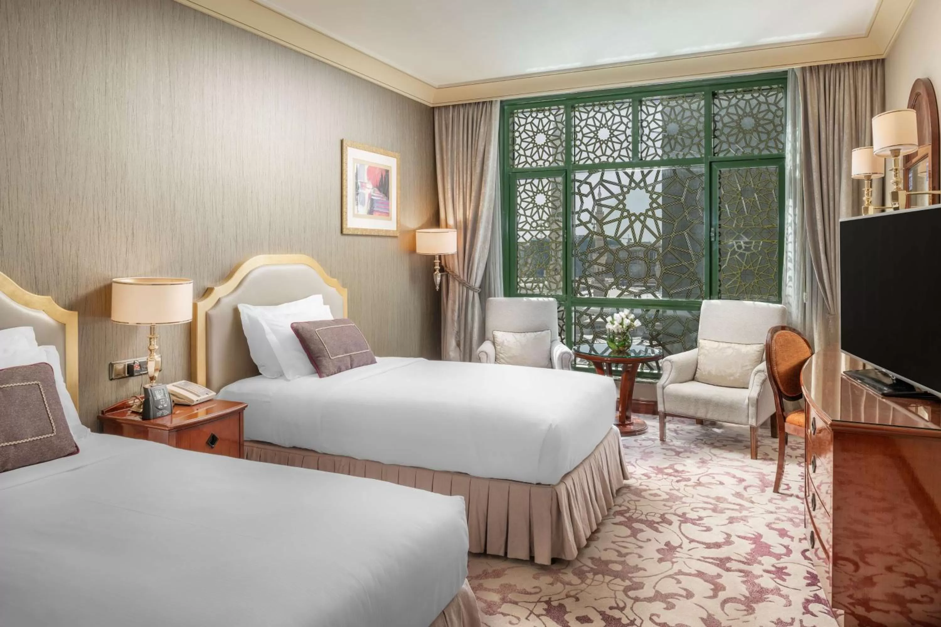 Bedroom, Bed in Madinah Hilton Hotel