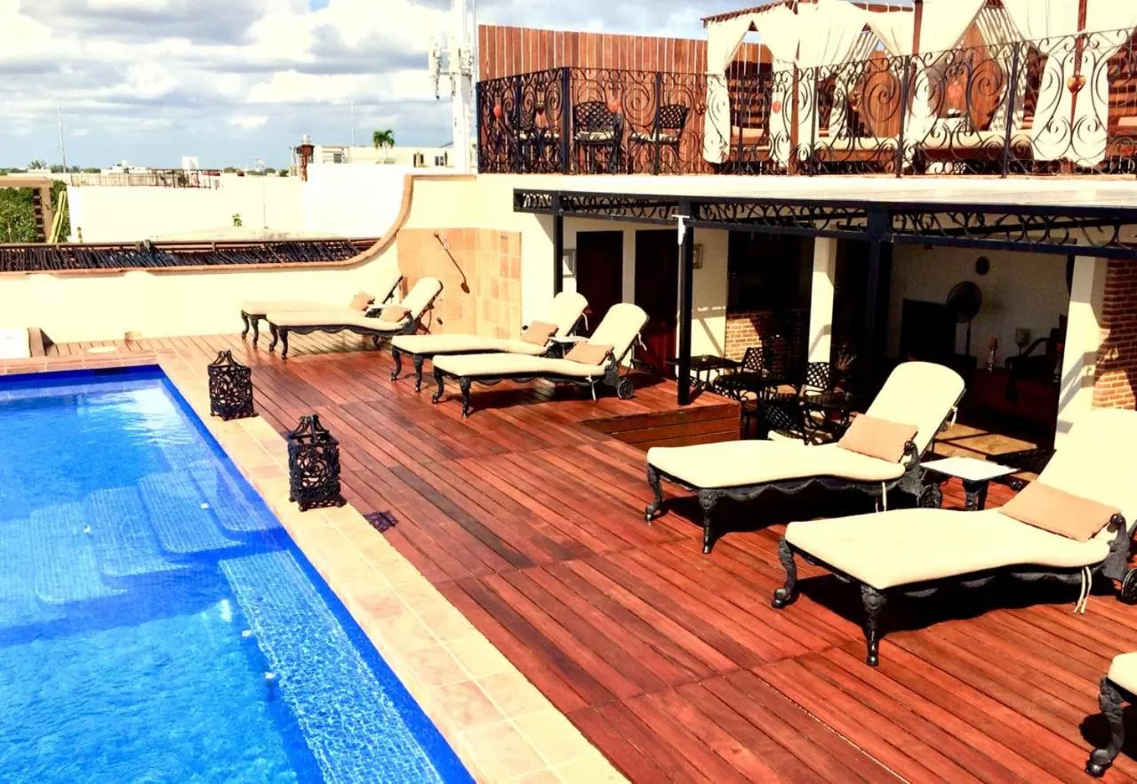 Swimming pool in La Pasion Colonial Hotel Boutique By Bunik