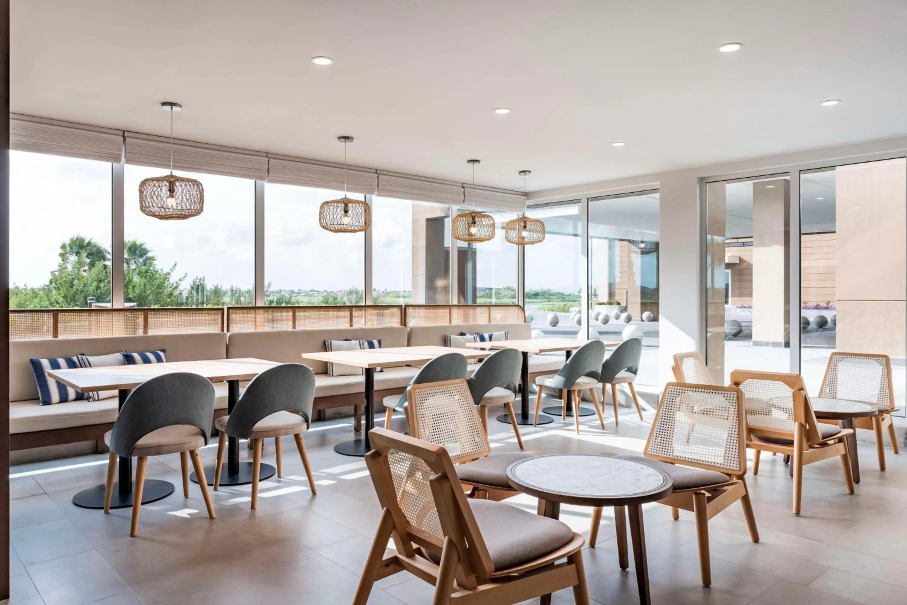 Restaurant/places to eat in Embassy Suites By Hilton Aruba Beach Resort