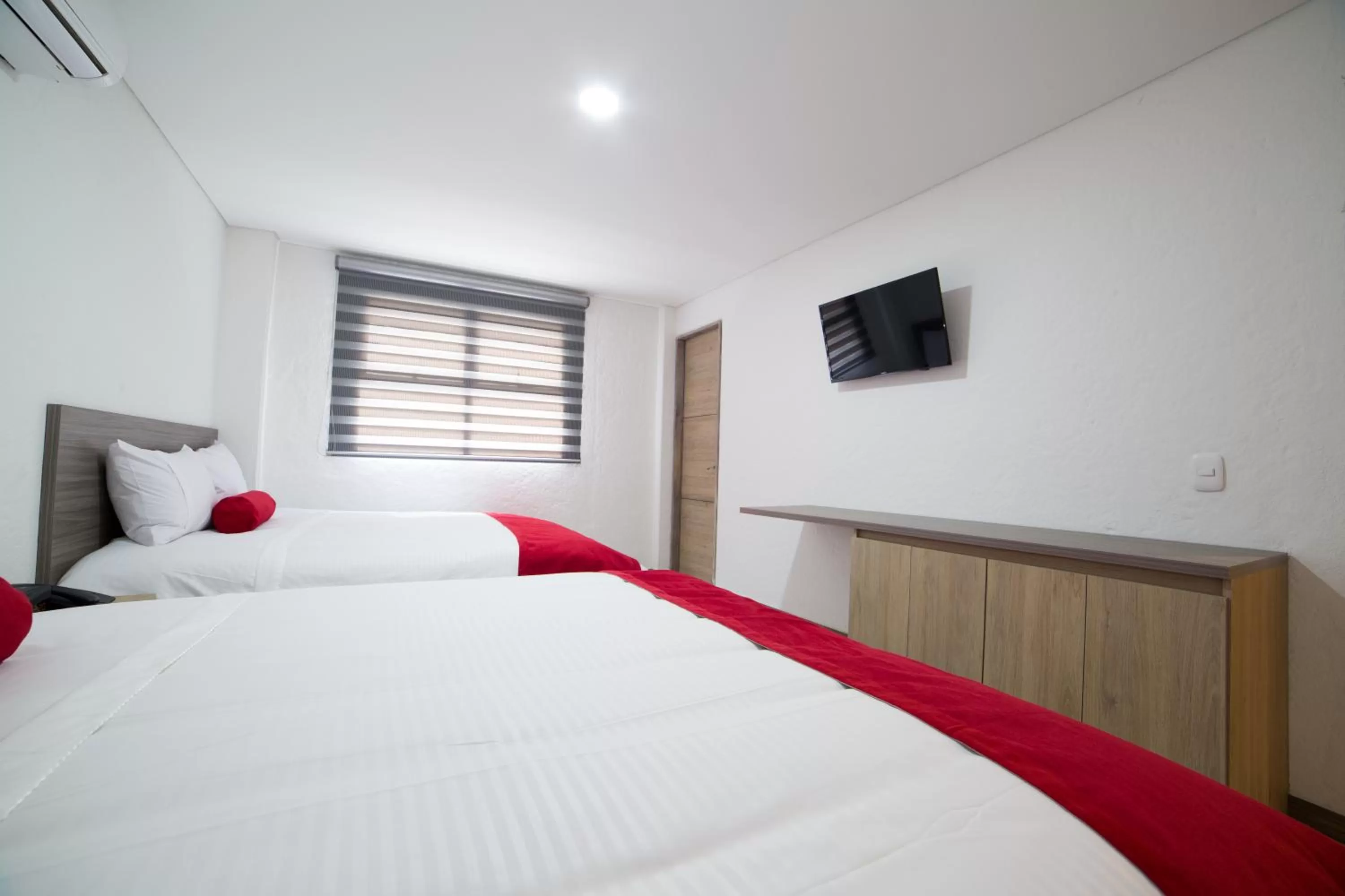 Photo of the whole room, Room Photo in Hotel Med 70