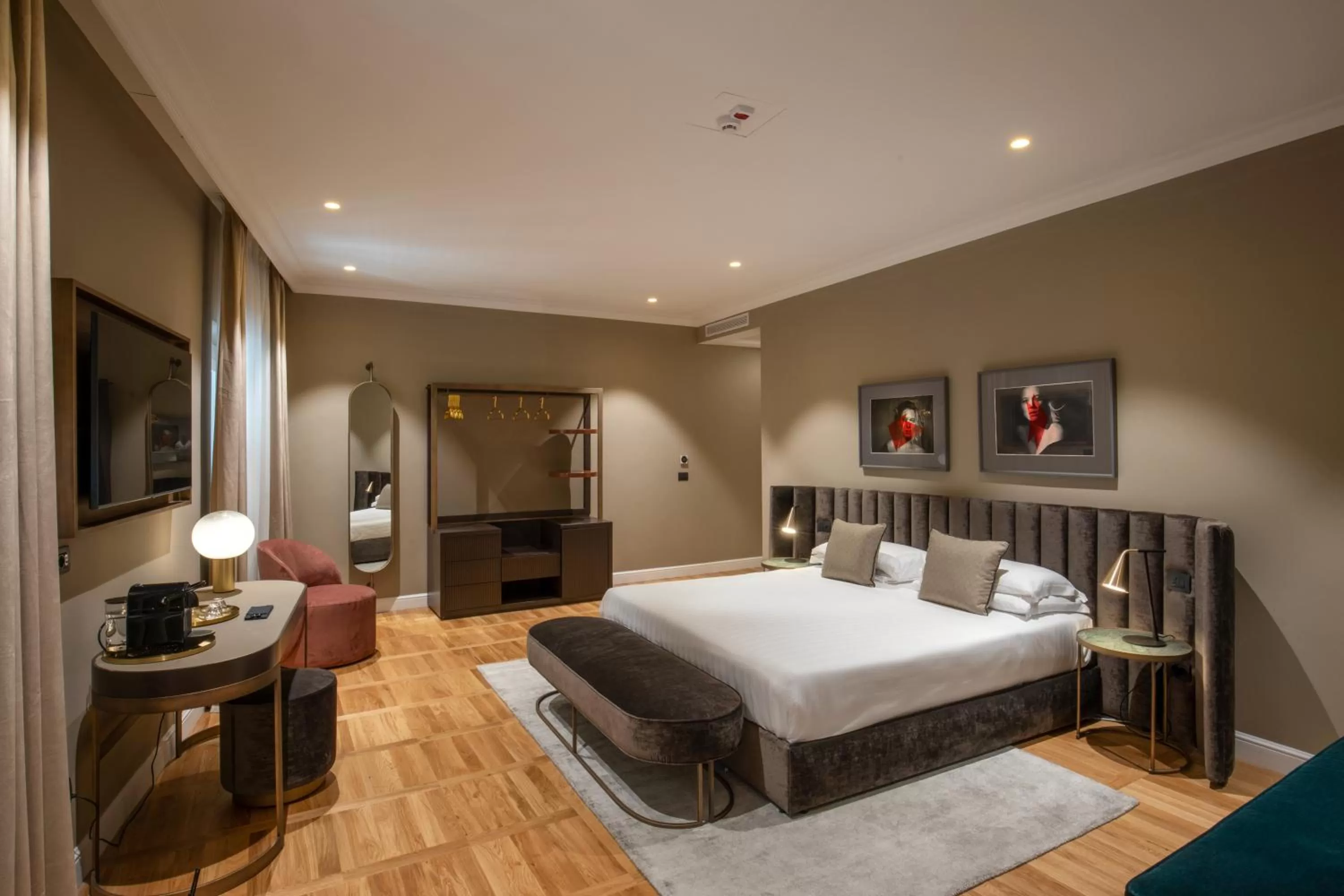 Bedroom, Bed in Condotti Boutique Hotel