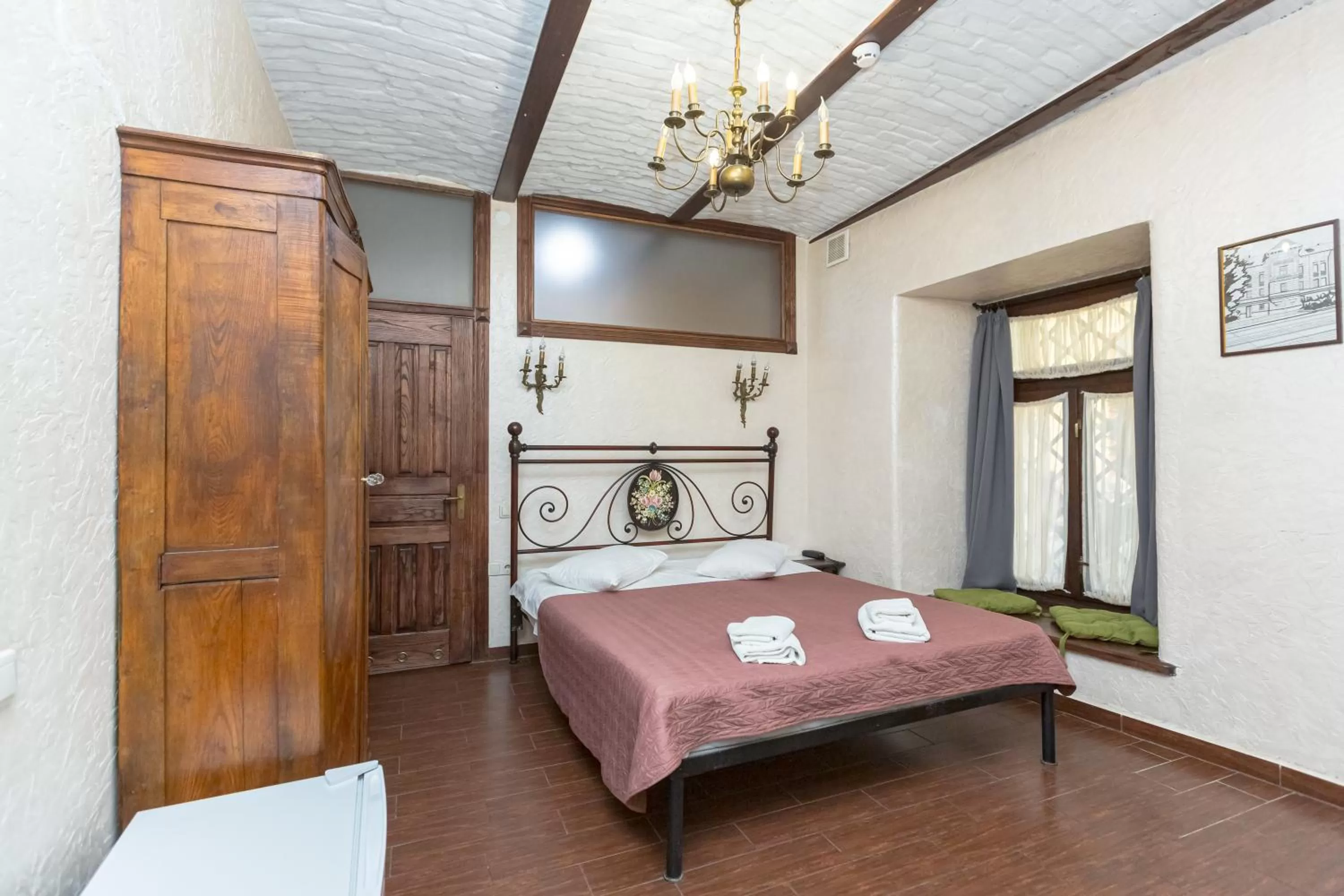 Bed in Staryi Krakiv