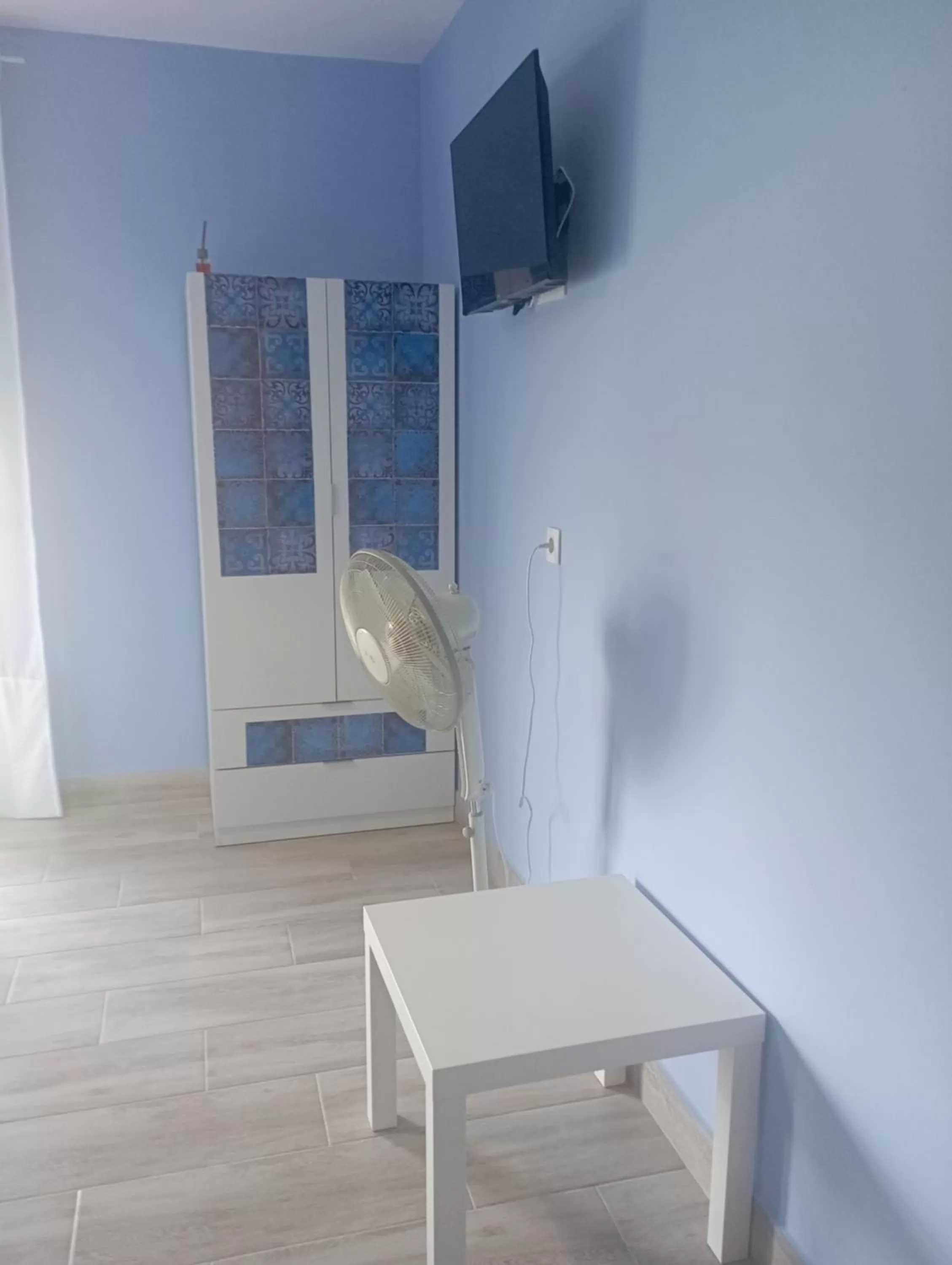 TV and multimedia, TV/Entertainment Center in Cabezo Buñuel Hostal