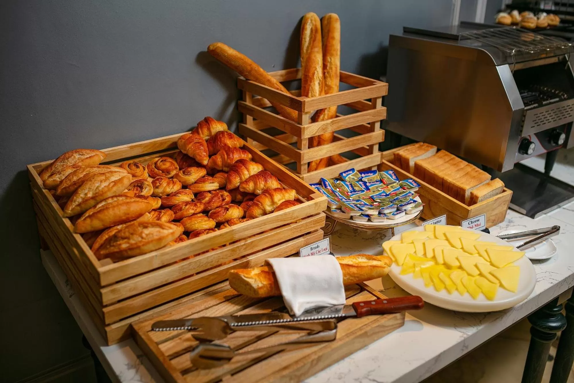 Food and drinks in Scent Premium Hotel