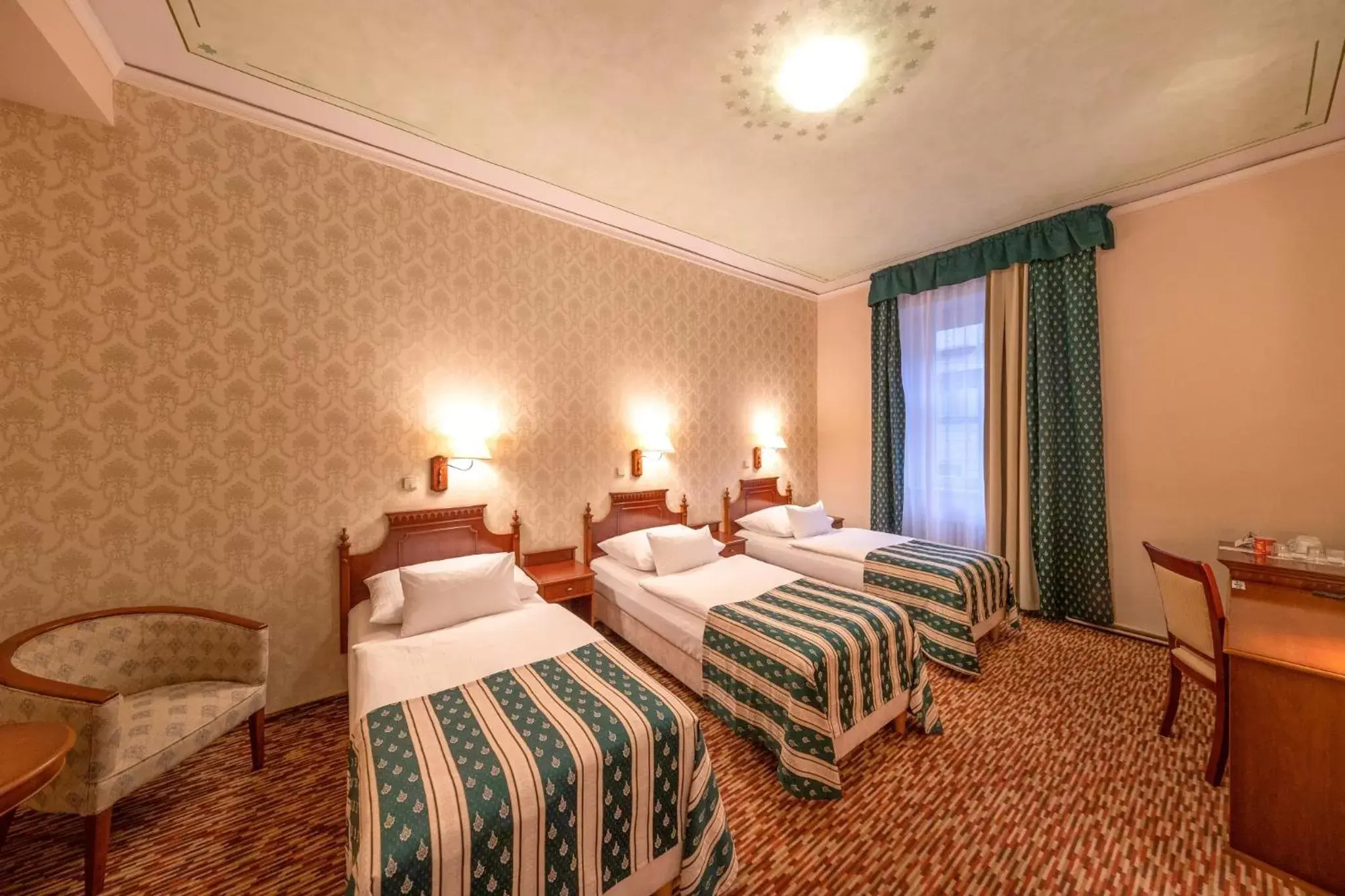Triple Room in Hotel Meteor Plaza Prague Triple Room in Hotel Meteor Plaza Prague