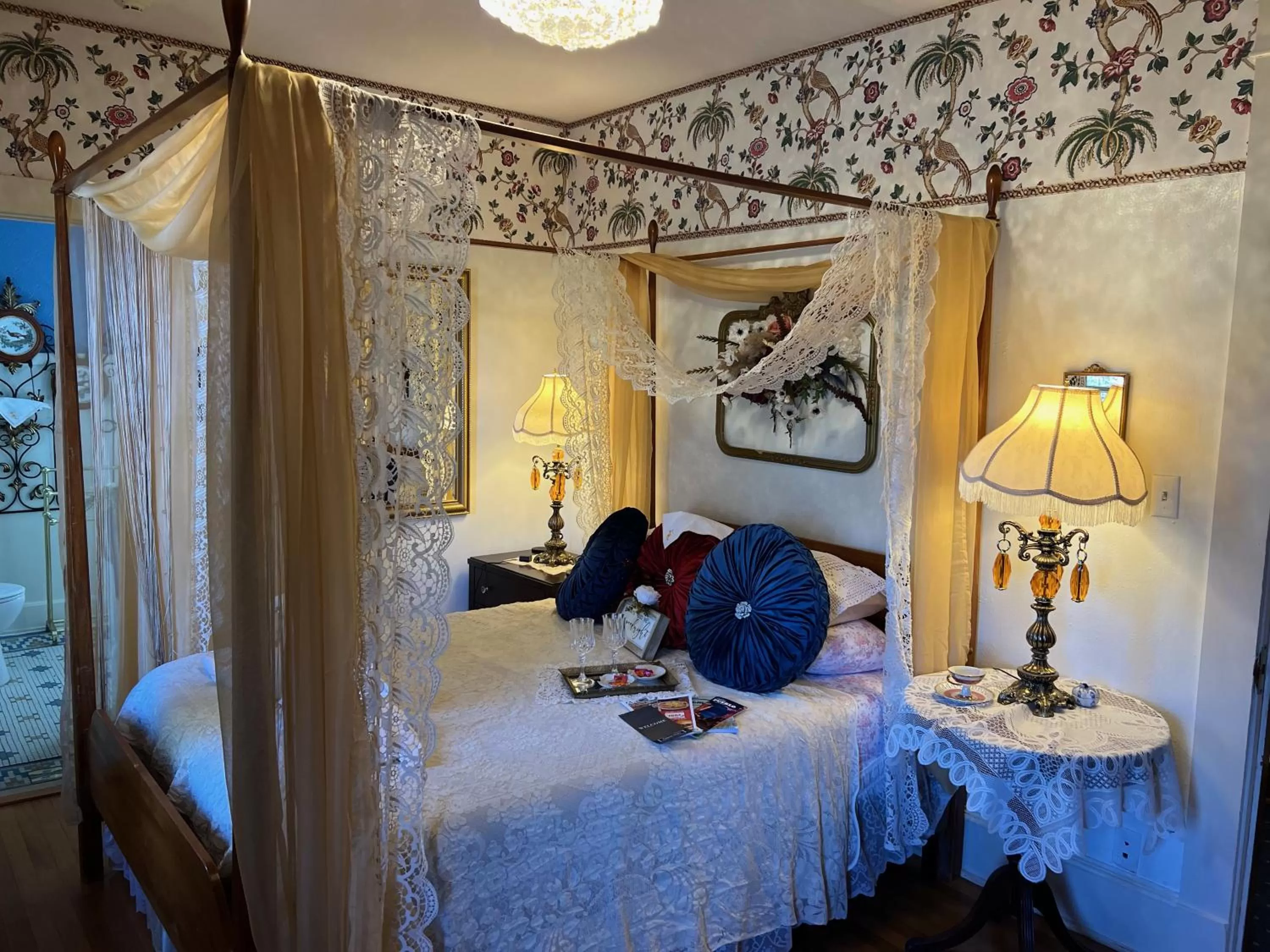 Bed in The Abriendo Inn