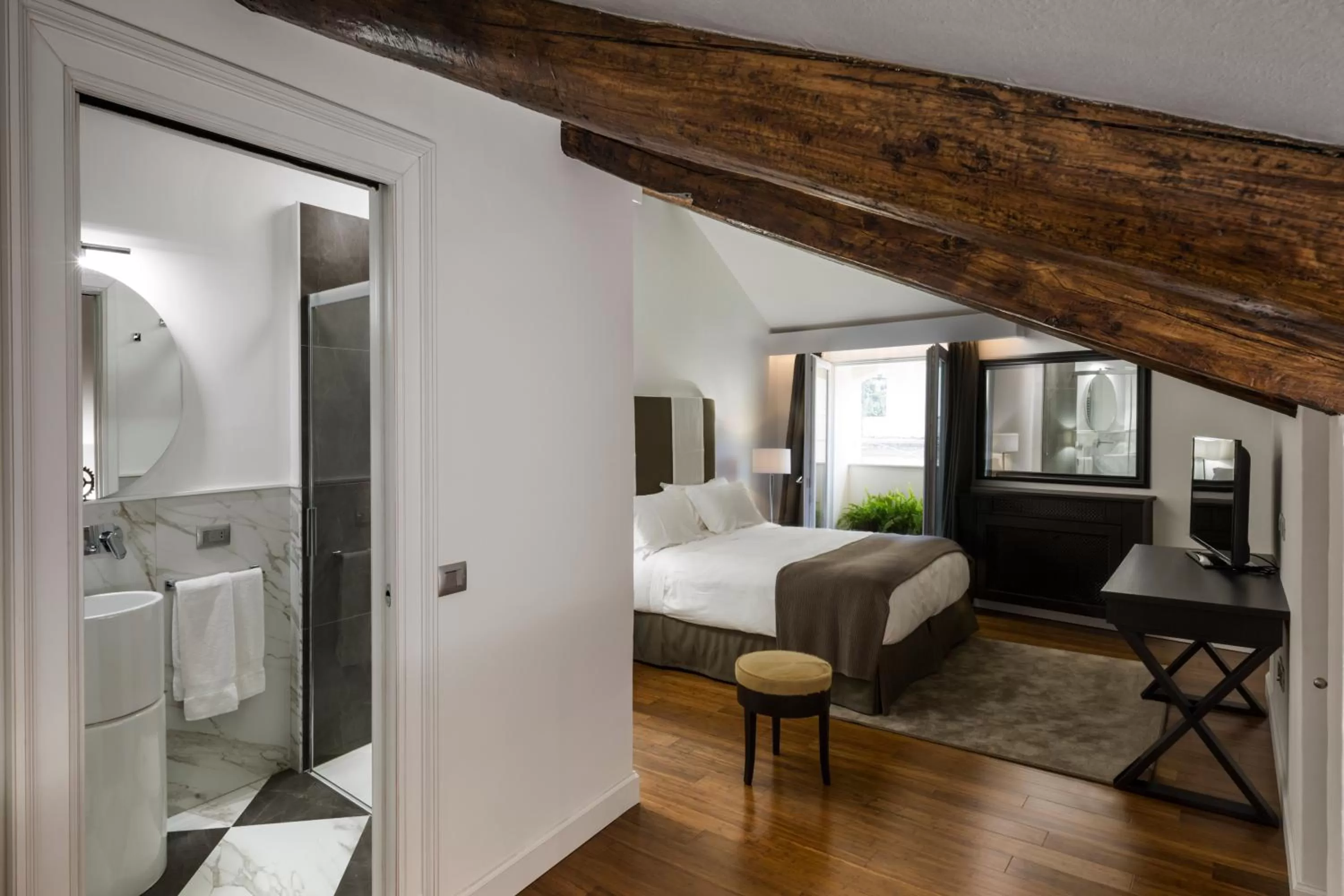 Photo of the whole room, Bed in Hotel Villa Fanny