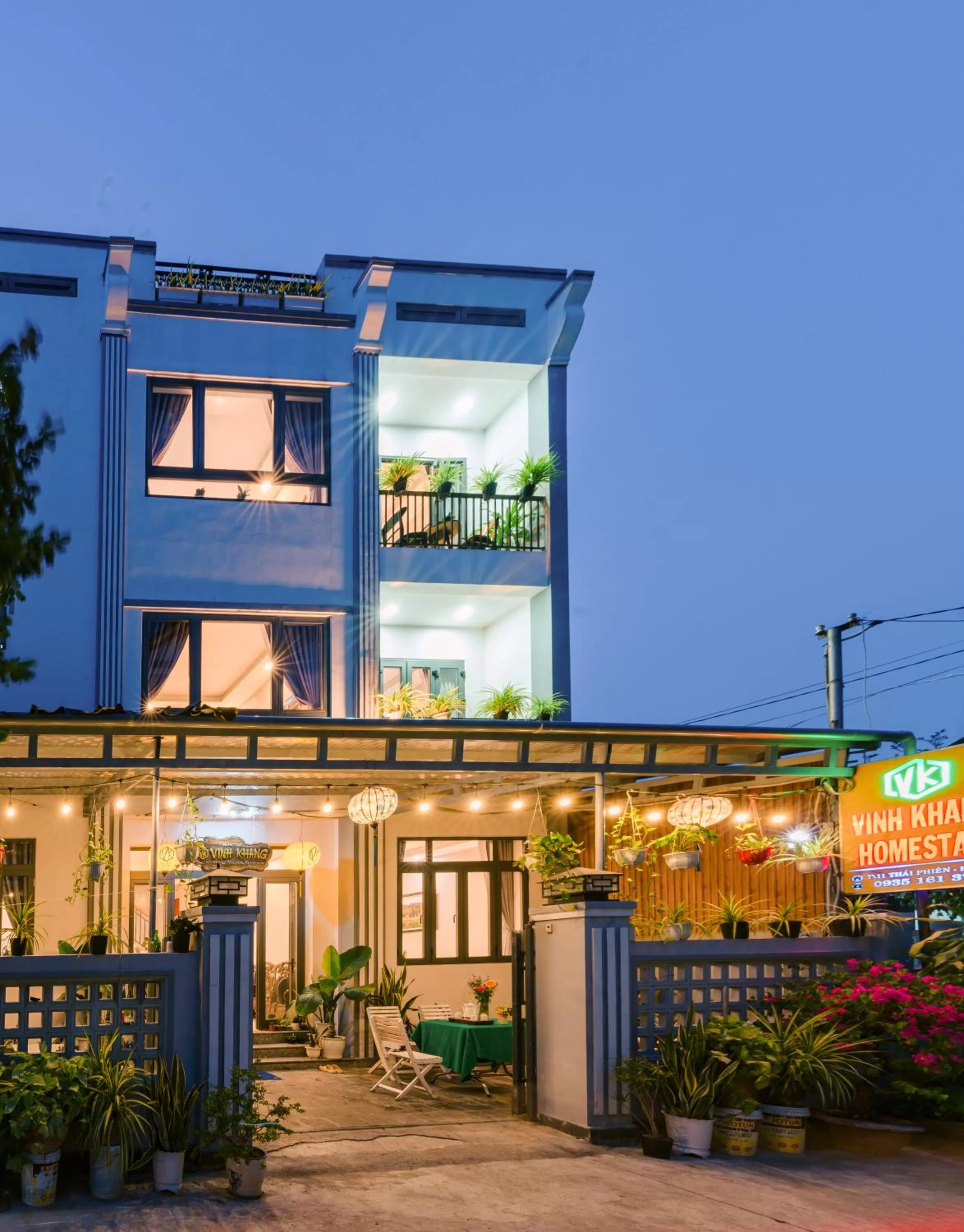 Property building in Vinh Khang Homestay