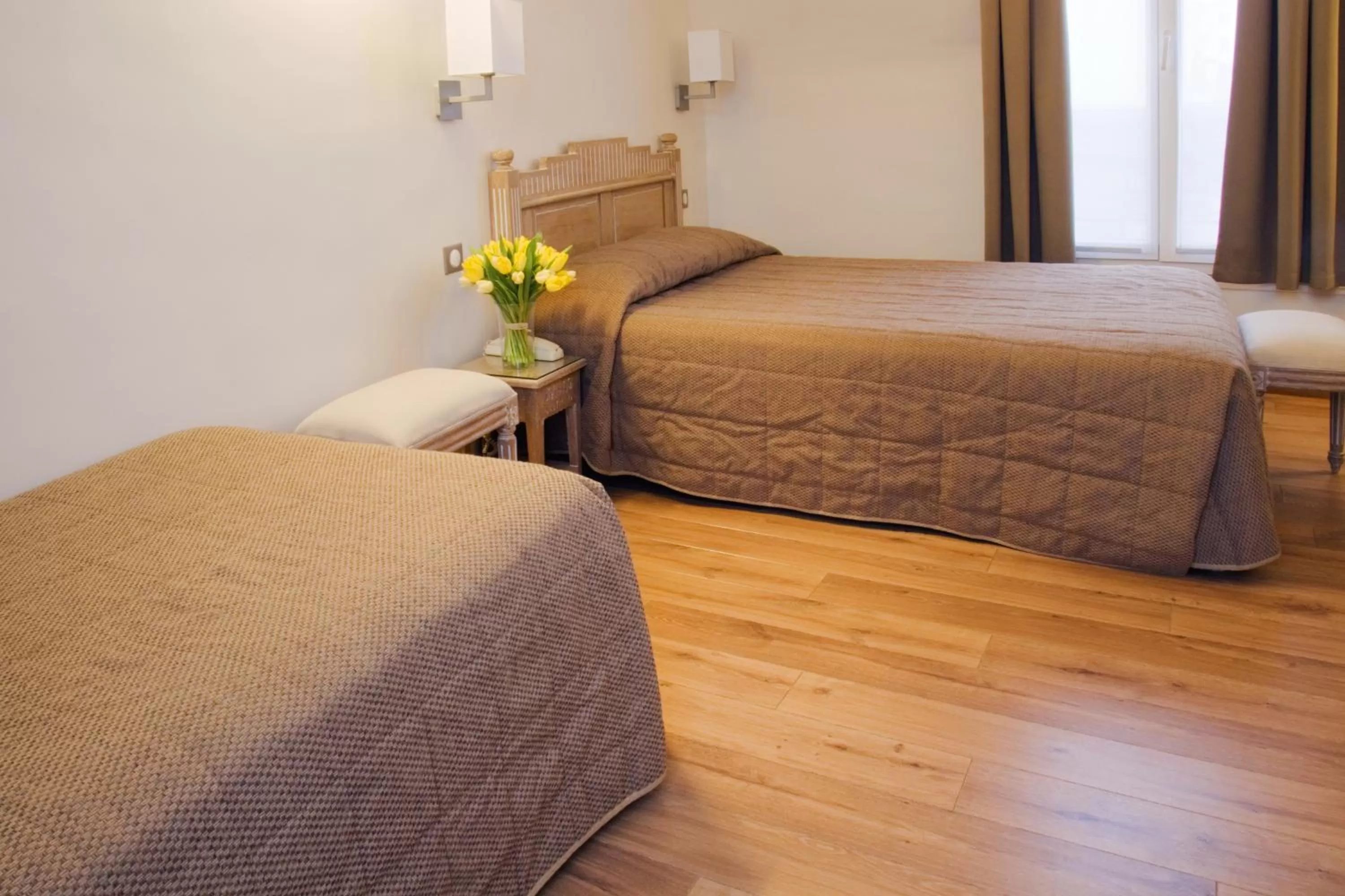 Bedroom, Bed in Hôtel Du Printemps