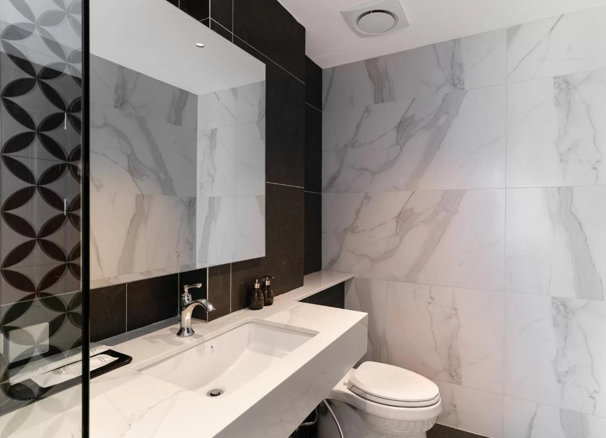 Toilet, Bathroom in Paradise Suites Nguyen Khuyen