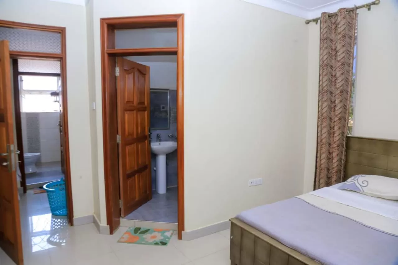 Bathroom in Karibu Namugongo