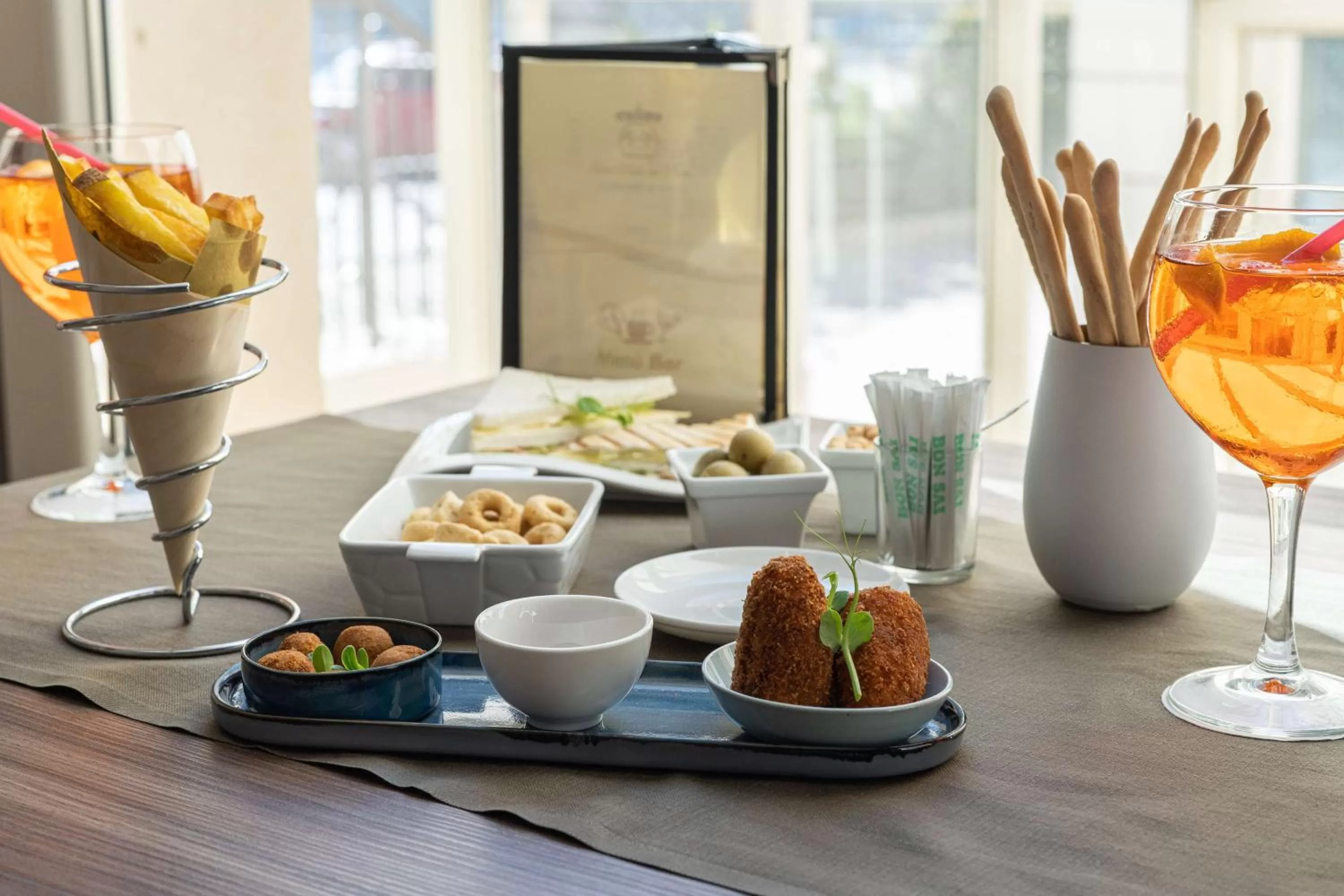 Lounge or bar in Best Western Plus Hotel Perla Del Porto