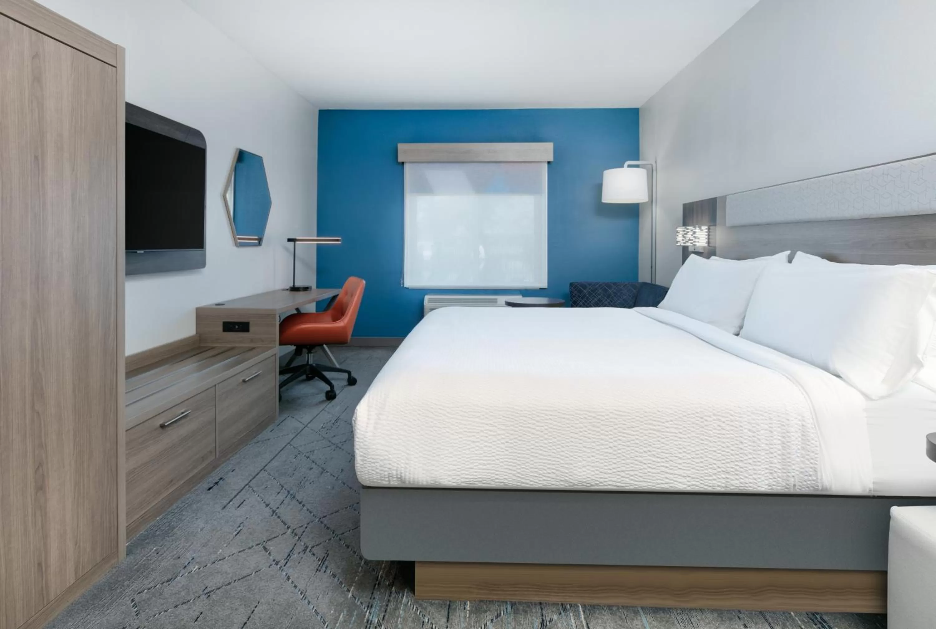 Bedroom, Bed in Holiday Inn Express & Suites DALLAS PARK CENTRAL NORTHEAST by IHG
