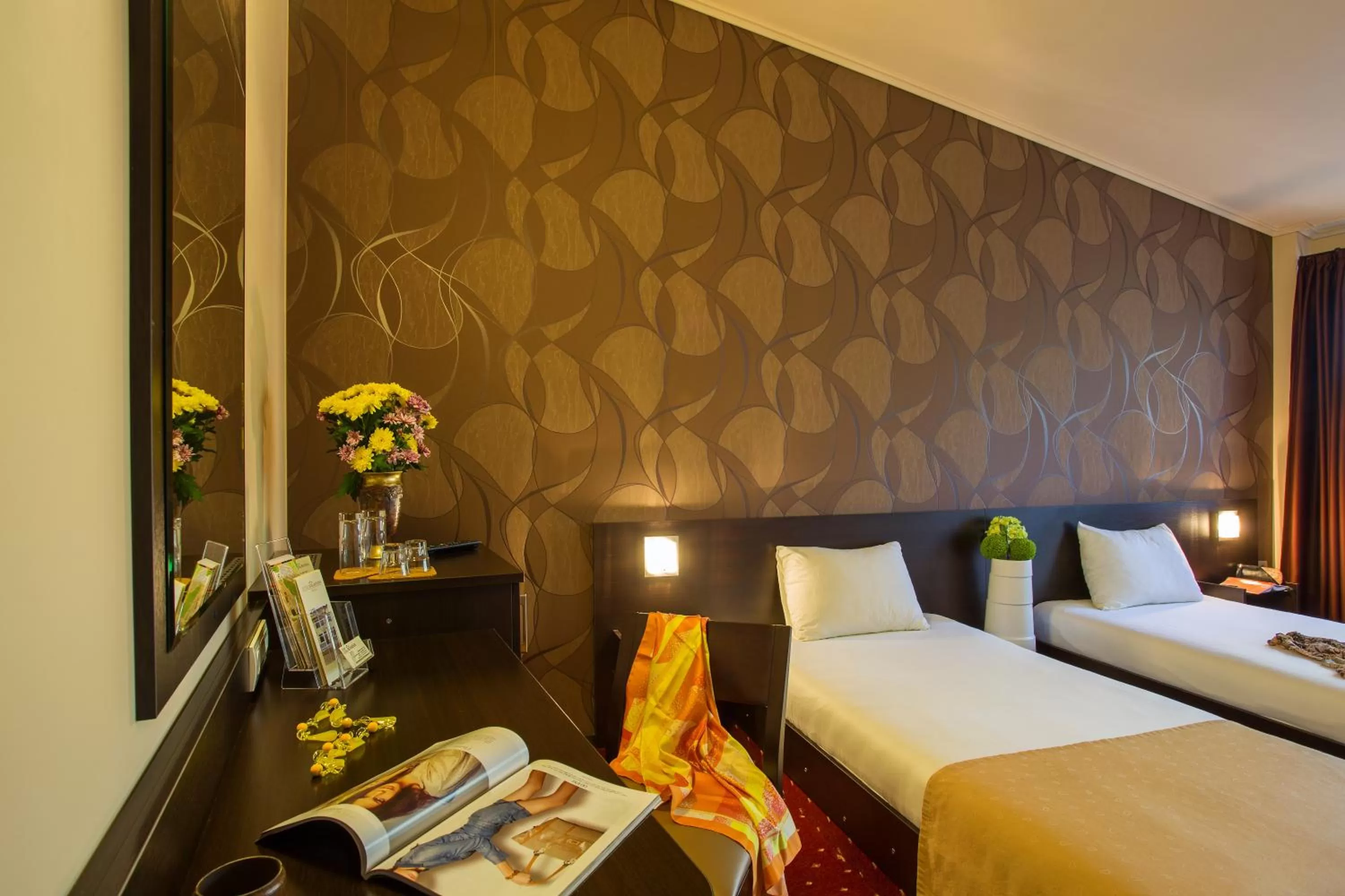 Decorative detail, Bed in Hotel Villa Boyana - Free Parking