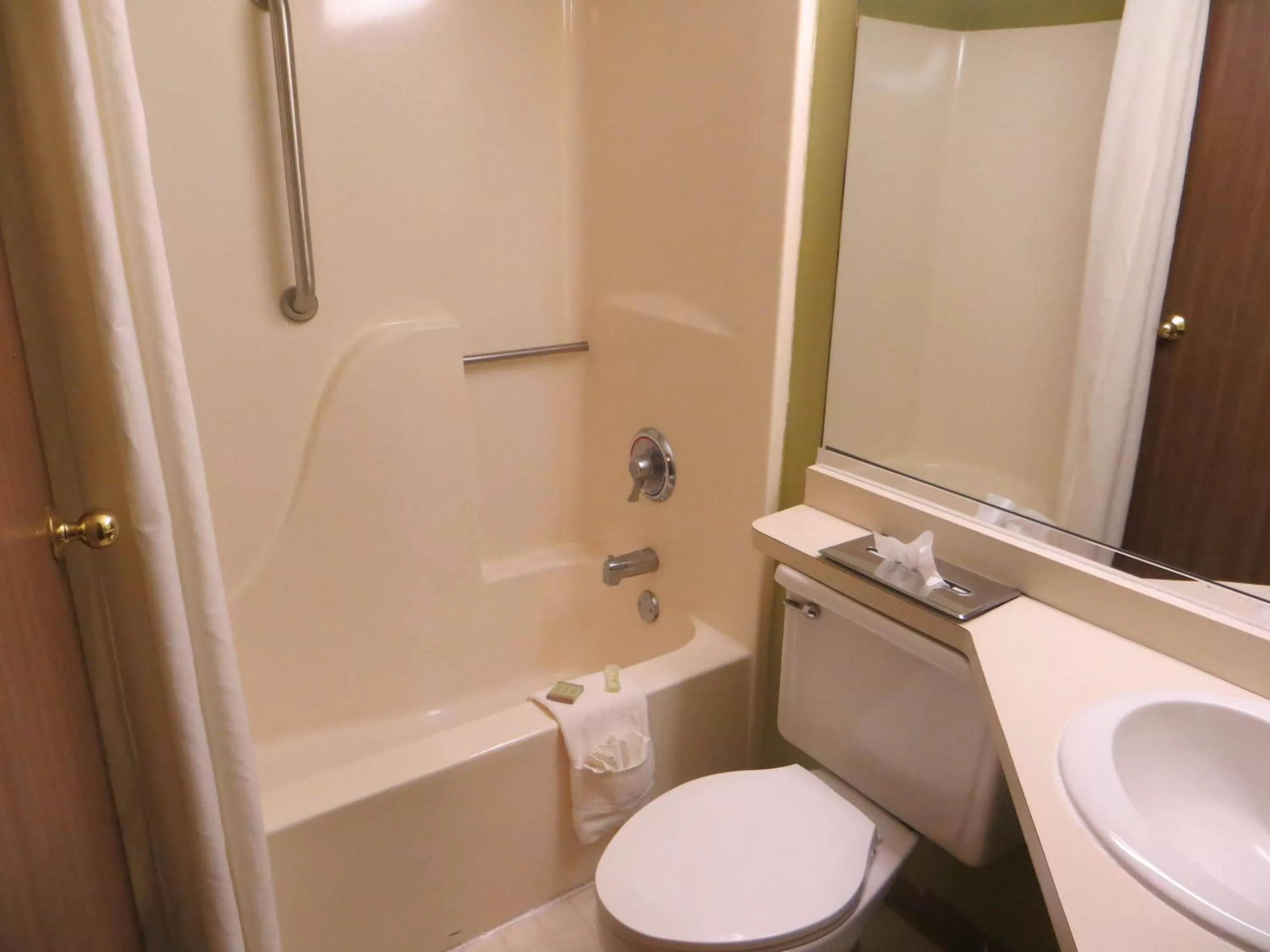 Bathroom in Super 8 by Wyndham Red Wing