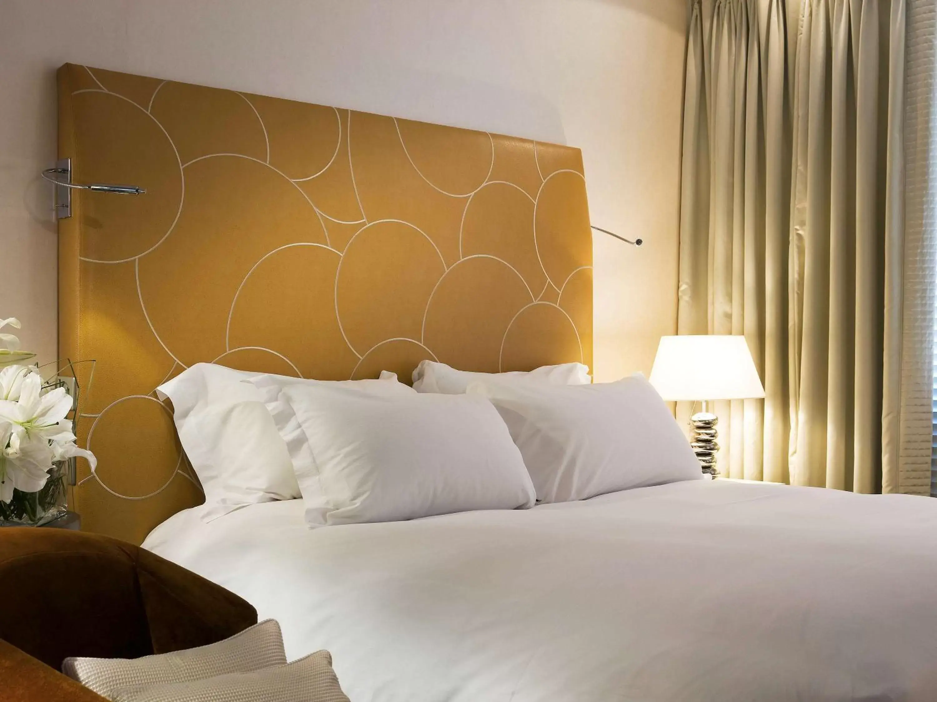 Superior Double Room with Spa Access in Sofitel Marseille Vieux-Port Superior Double Room with Spa Access in Sofitel Marseille Vieux-Port