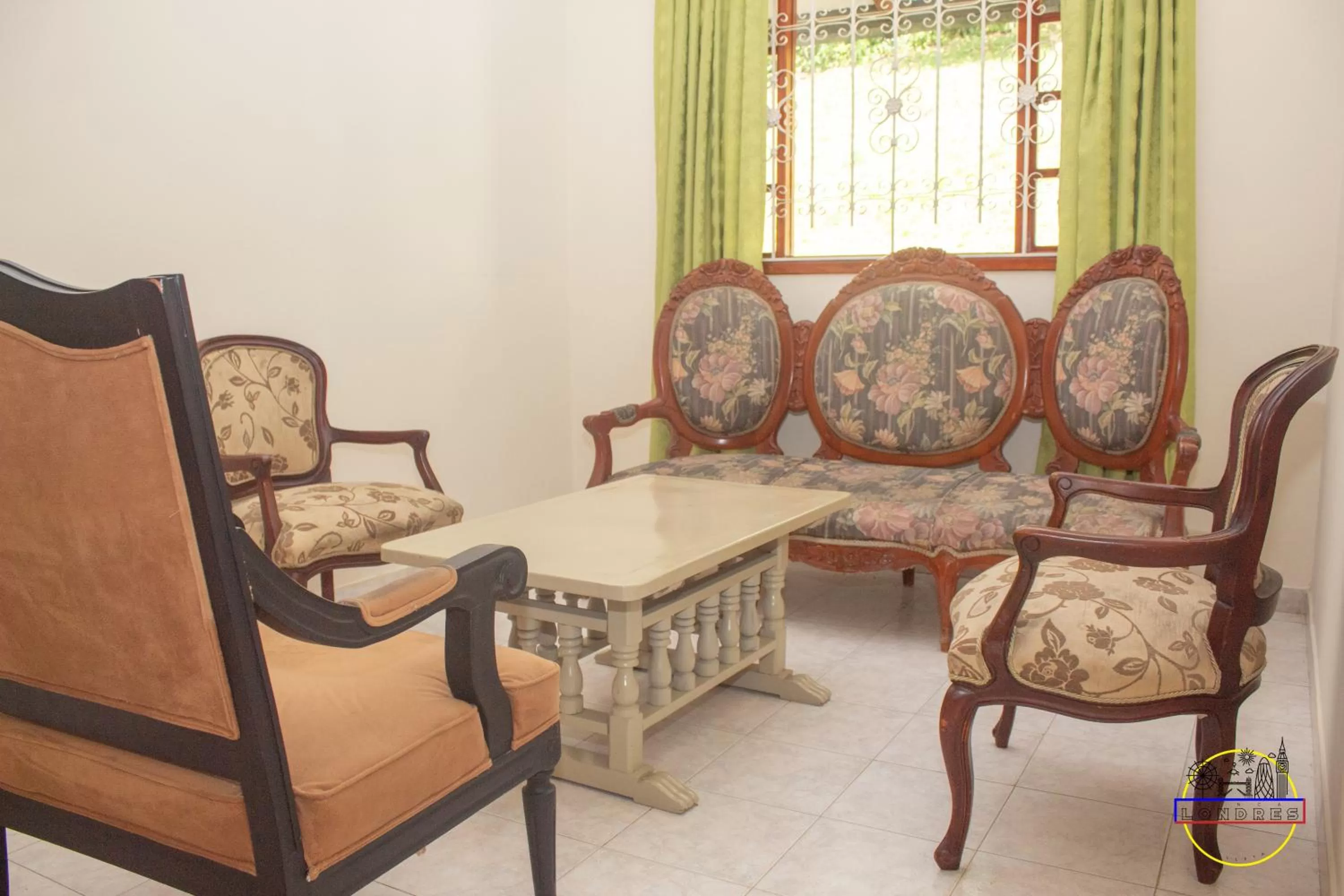 Lounge or bar, Seating Area in Hotel Finca Londres