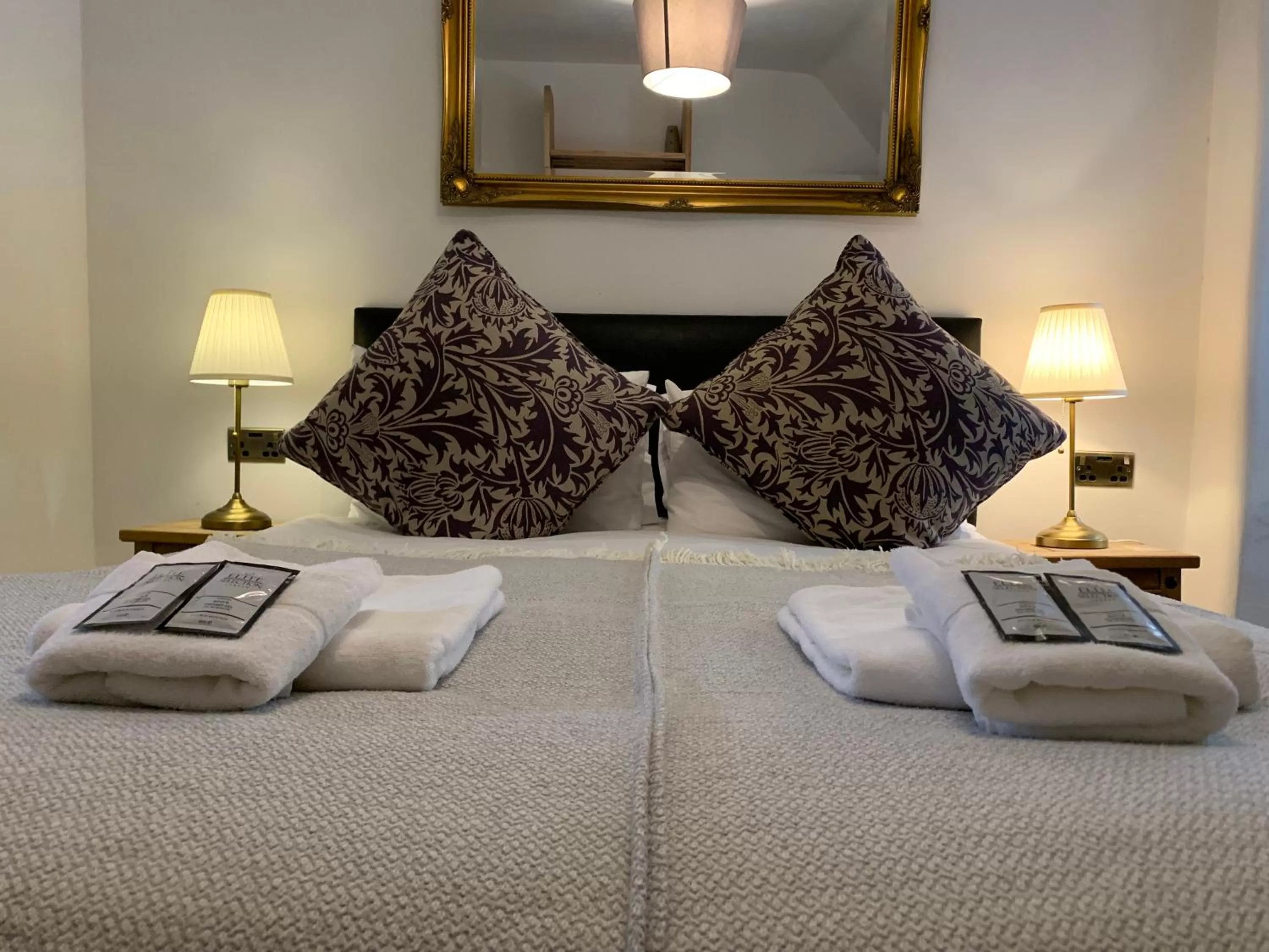 Bedroom, Bed in Royal Mile Balconies by the Castle