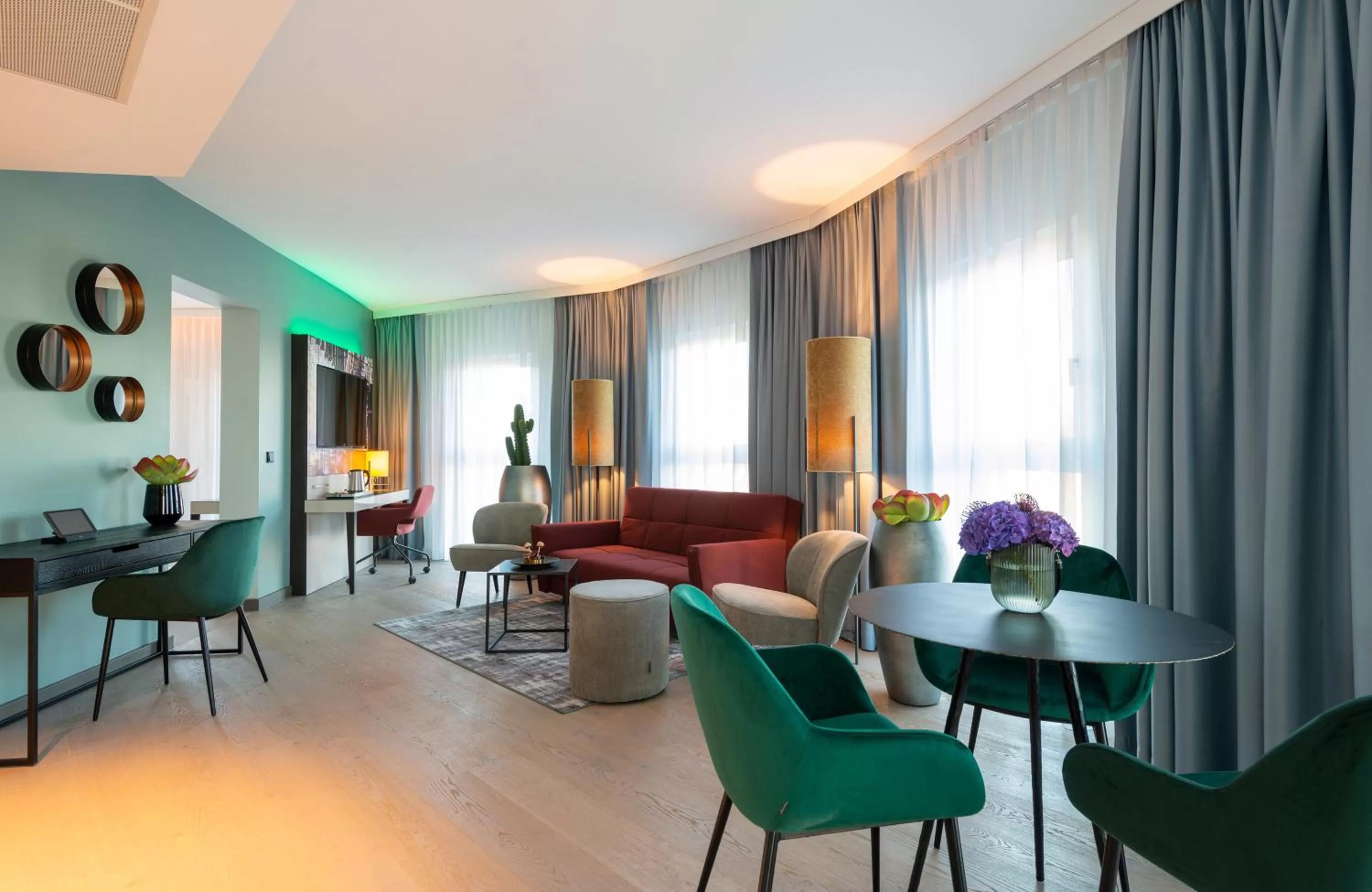 Photo of the whole room in Leonardo Hotel Augsburg