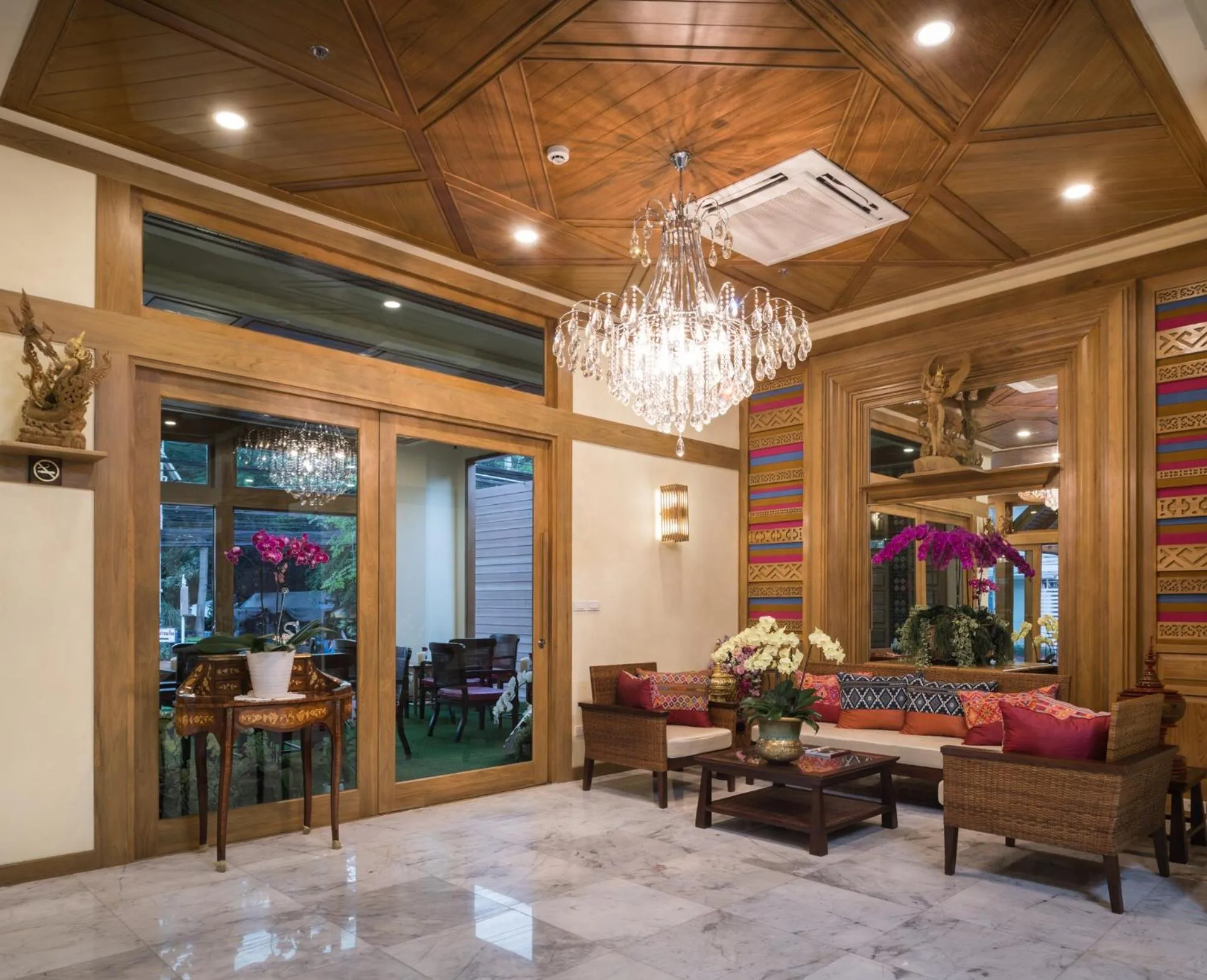 Lobby or reception in Peak Nimman Prestige Hotel