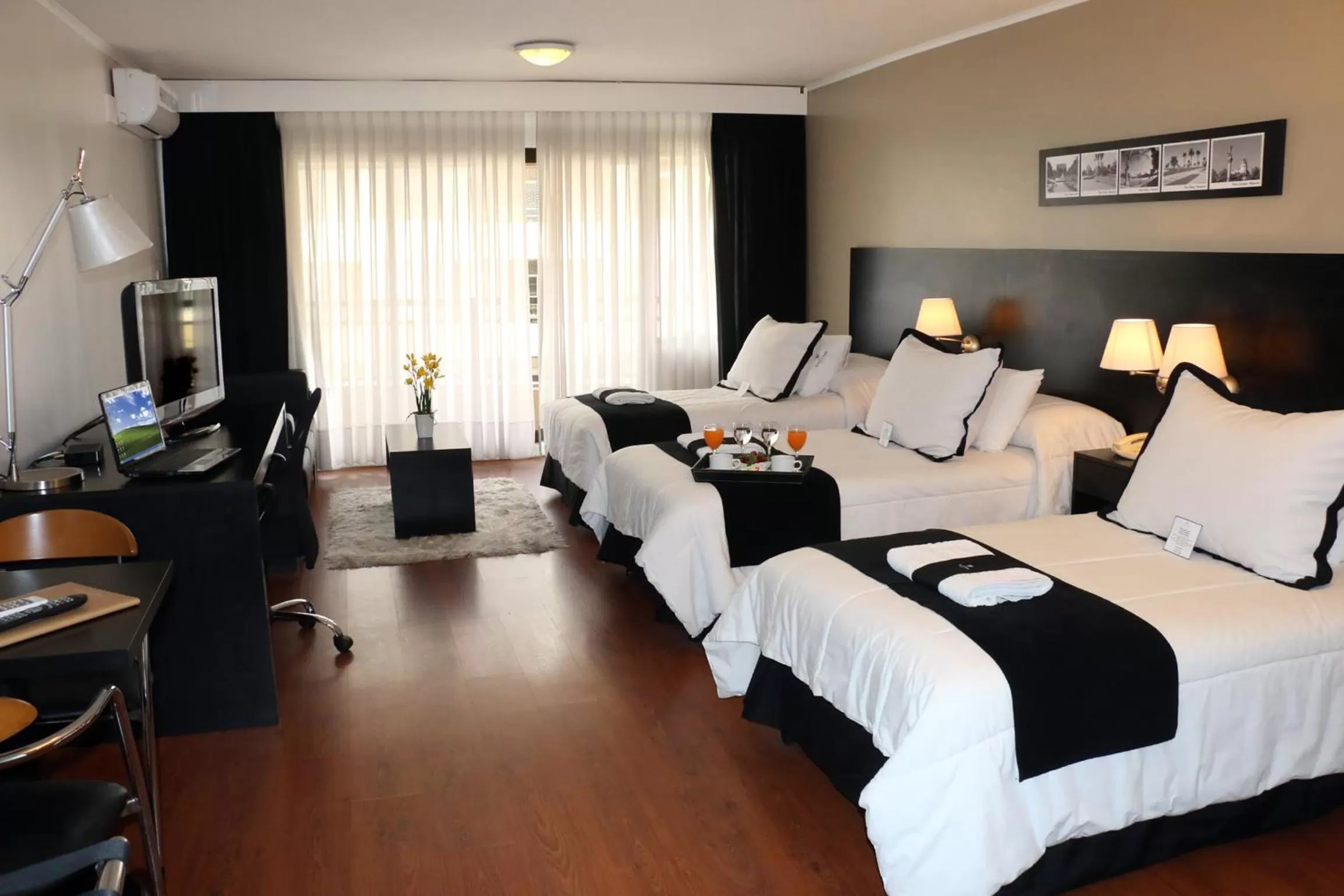 Photo of the whole room, Bed in Pocitos Plaza Hotel