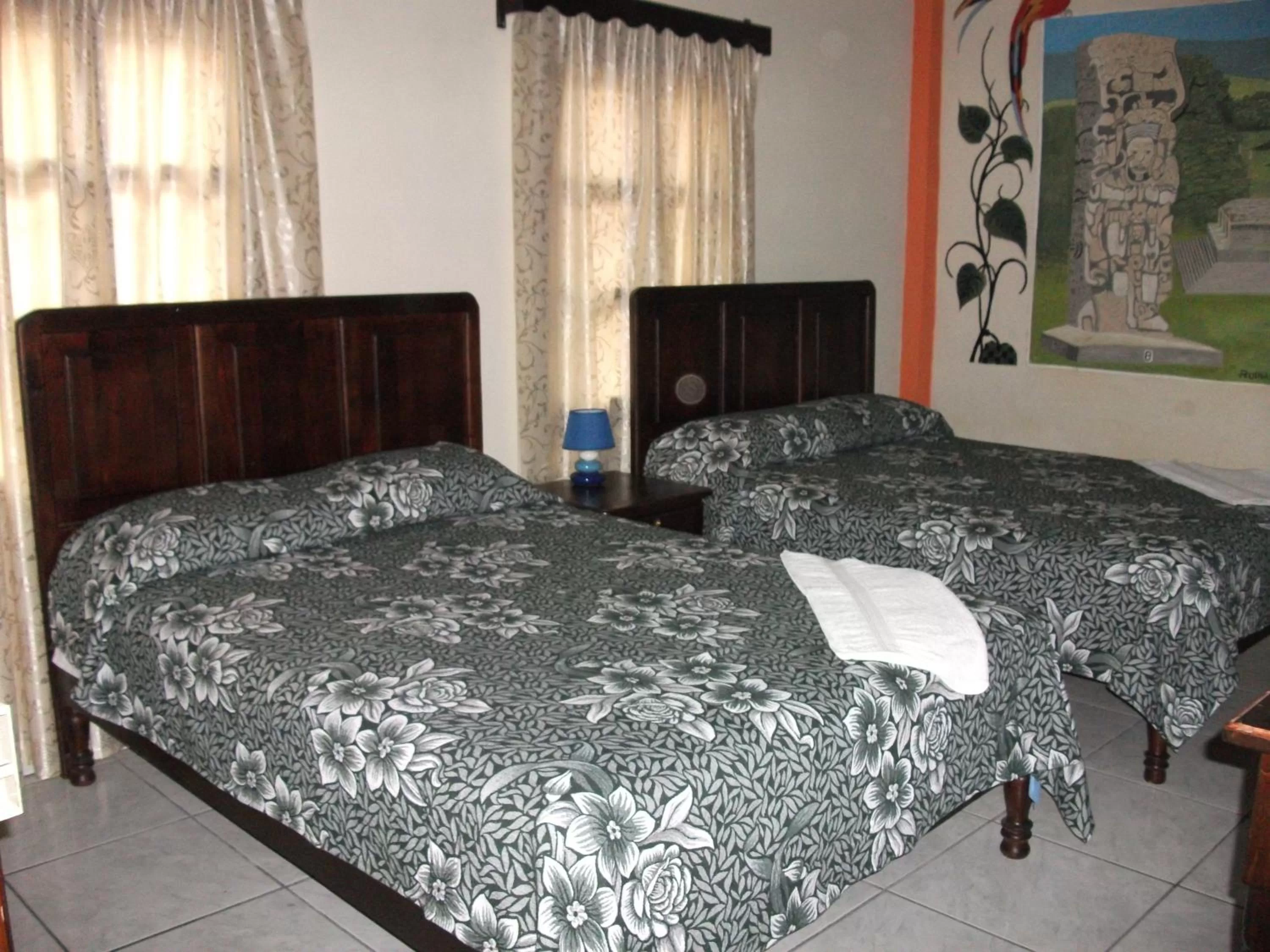 Bed in Hotel & Hostal Yaxkin Copan